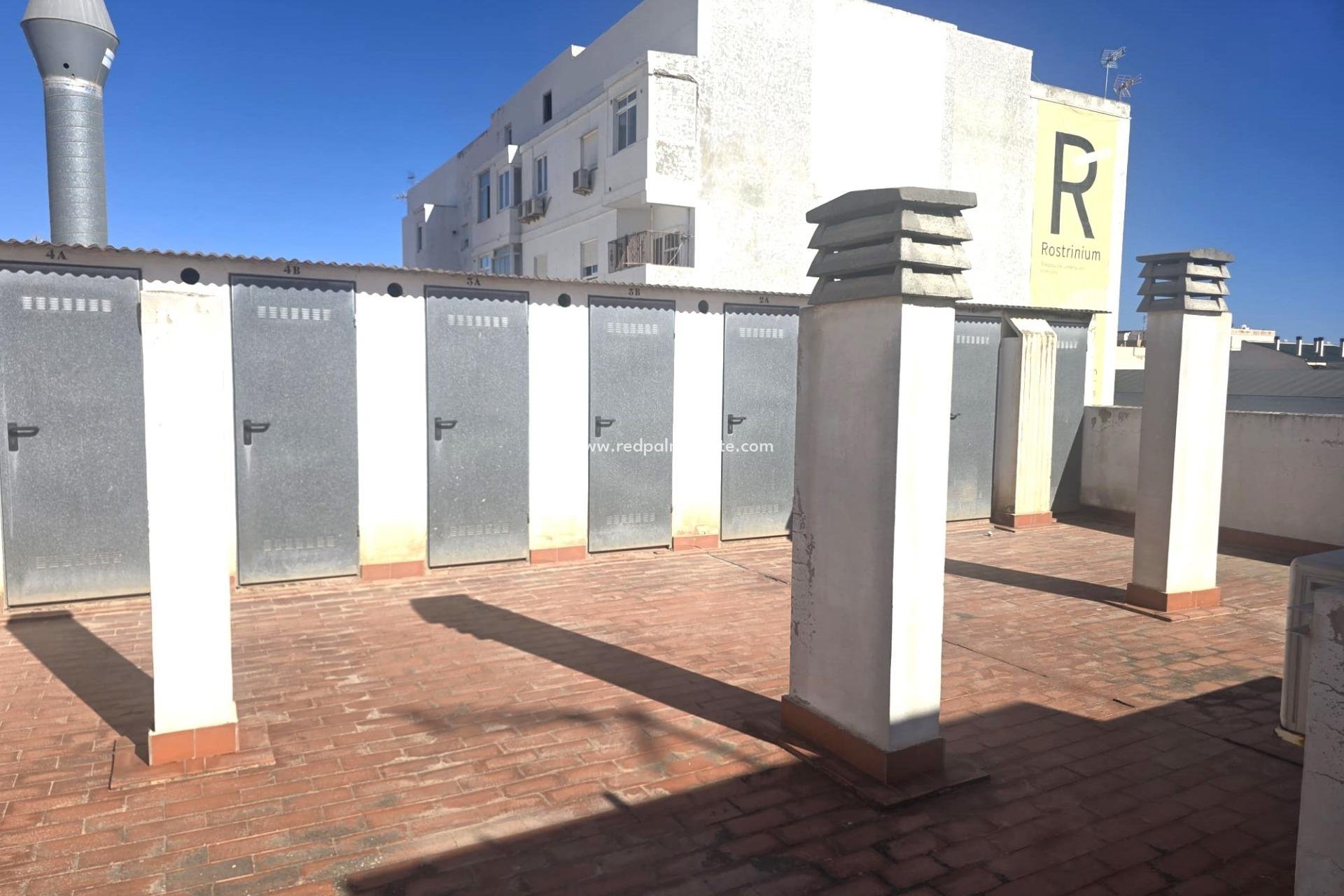 Resale - Apartment -
Torrevieja - Las Piscinas Naturales
