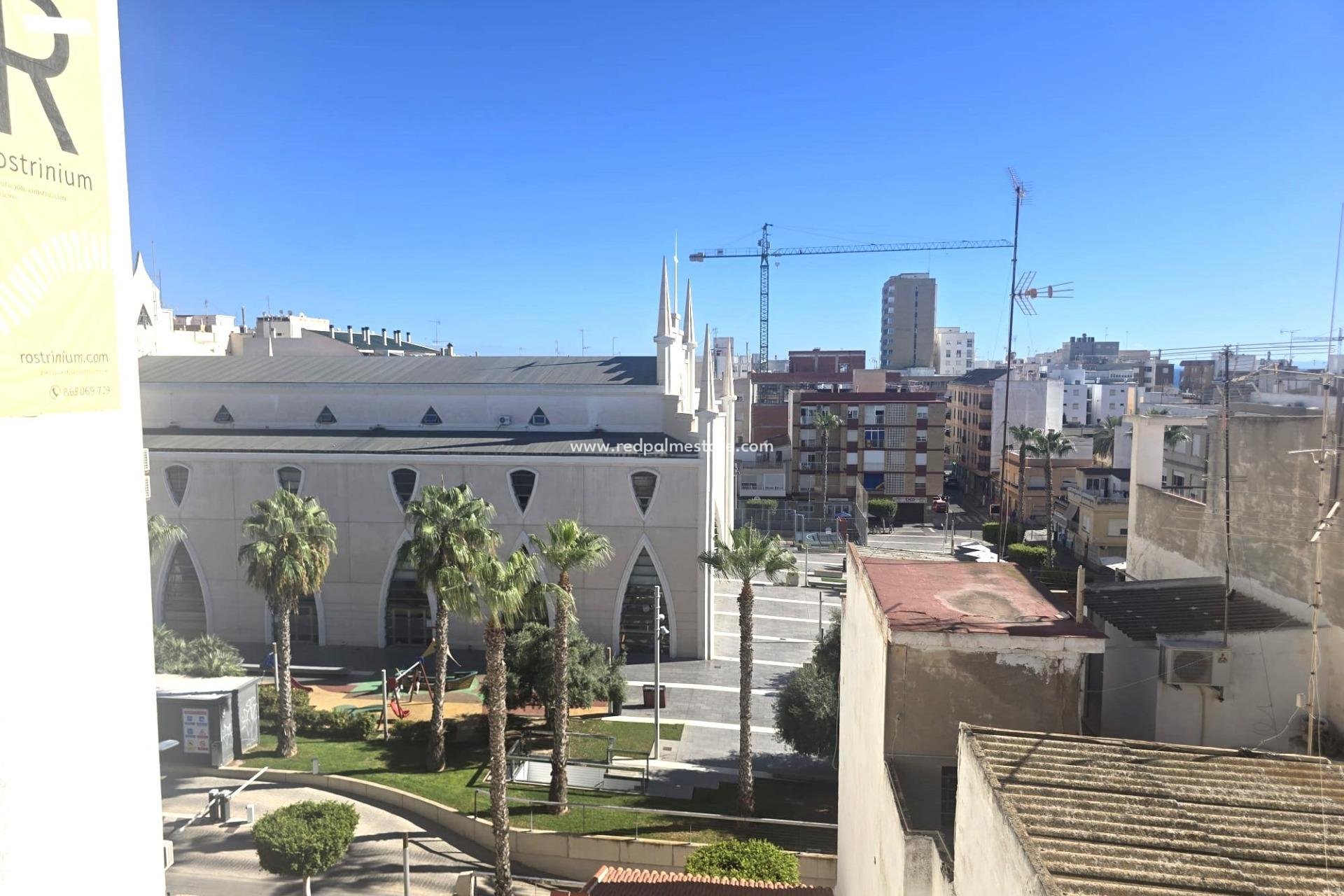 Resale - Apartment -
Torrevieja - Las Piscinas Naturales