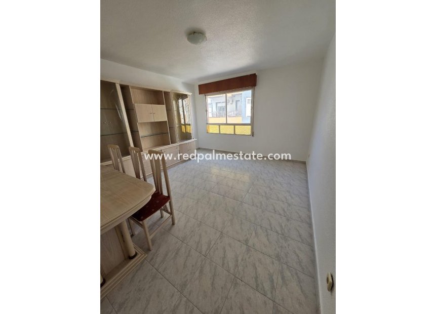 Resale - Apartment -
Torrevieja - Las Piscinas Naturales