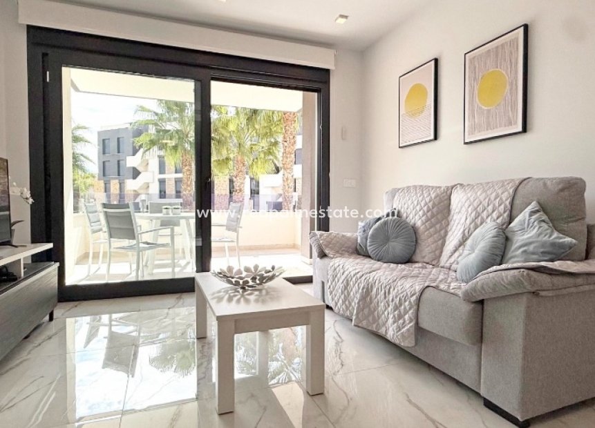 Resale - Apartment -
Torrevieja - Los altos