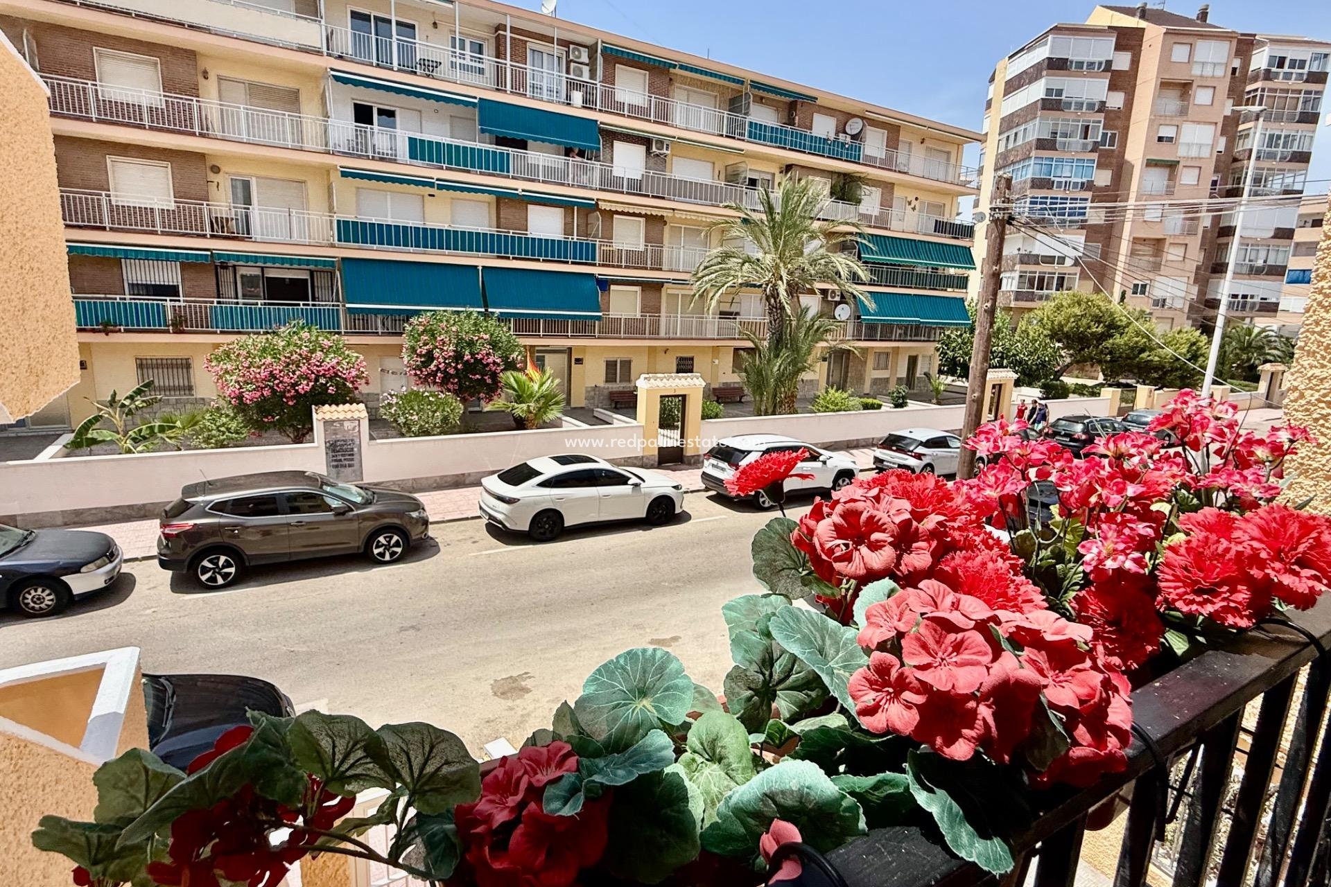 Resale - Apartment -
Torrevieja - Los Europeos