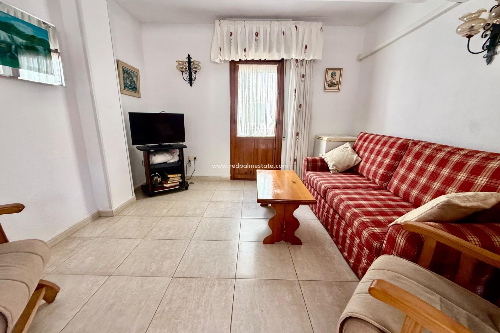 Resale - Apartment -
Torrevieja - Los Europeos