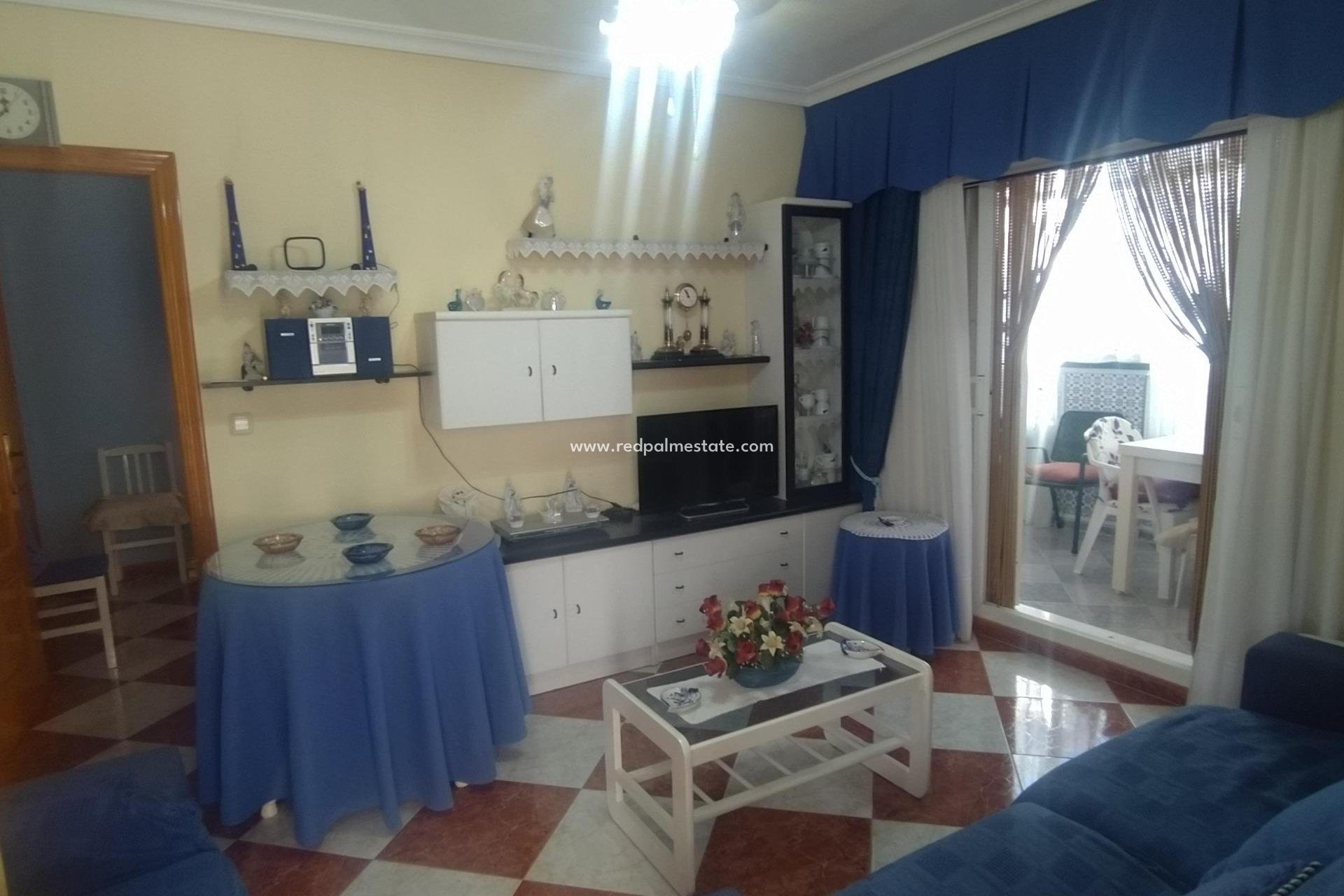 Resale - Apartment -
Torrevieja - Los Europeos