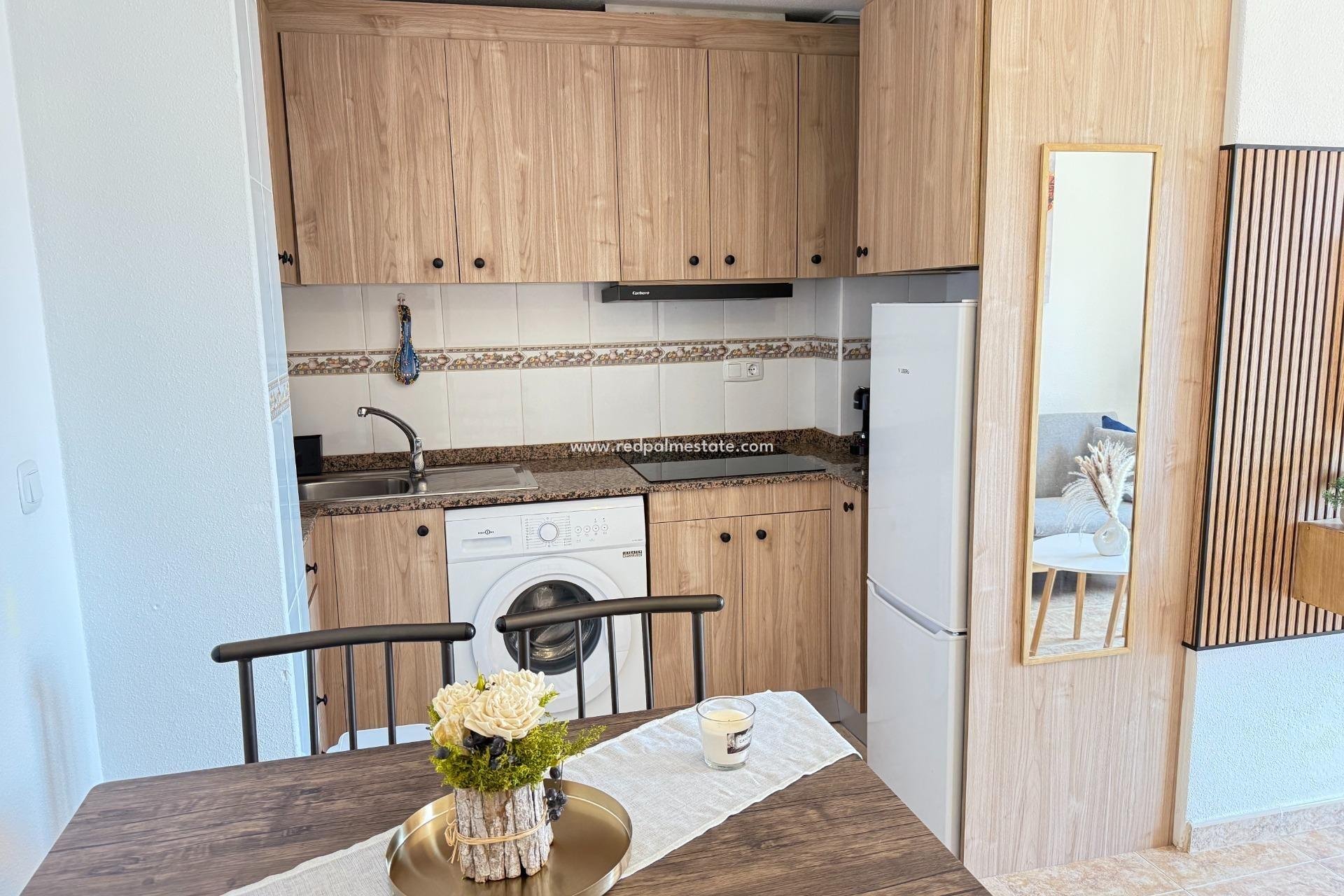 Resale - Apartment -
Torrevieja - Los Europeos