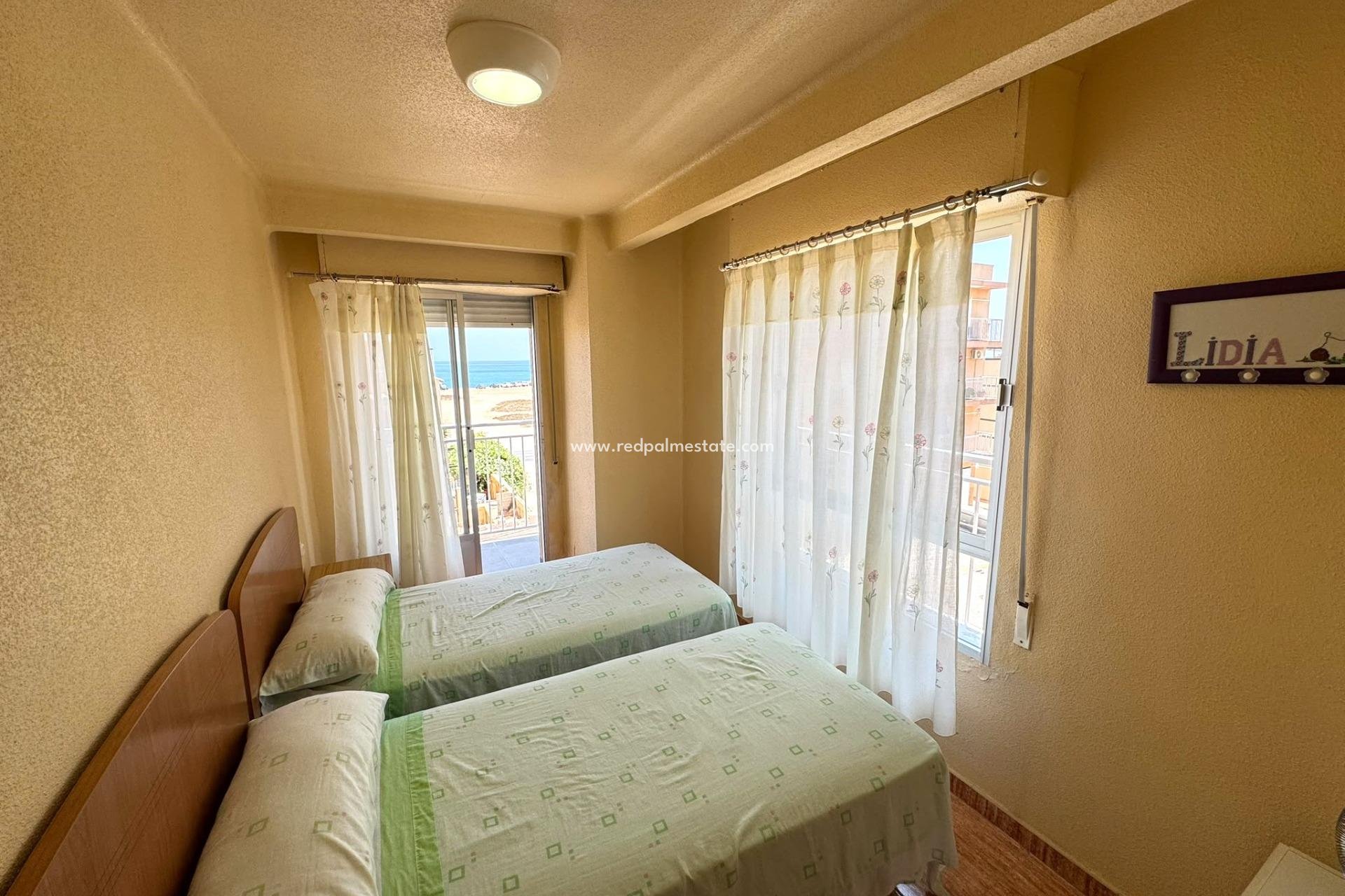 Resale - Apartment -
Torrevieja - Miramar - Torre Del Moro