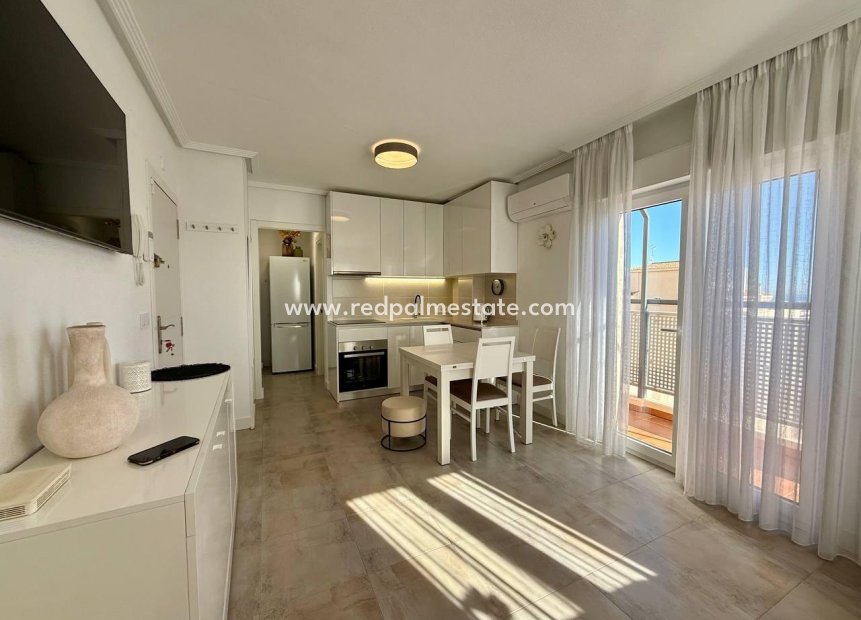 Resale - Apartment -
Torrevieja - Nueva Torrevieja - Aguas Nuevas