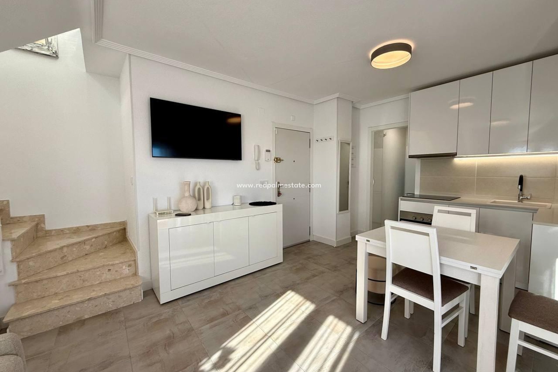 Resale - Apartment -
Torrevieja - Nueva Torrevieja - Aguas Nuevas