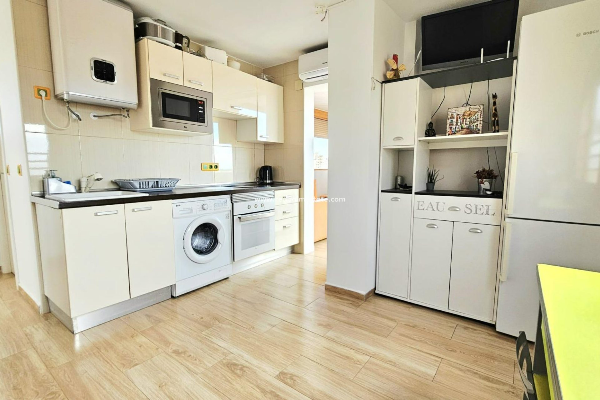 Resale - Apartment -
Torrevieja - Nueva Torrevieja - Aguas Nuevas