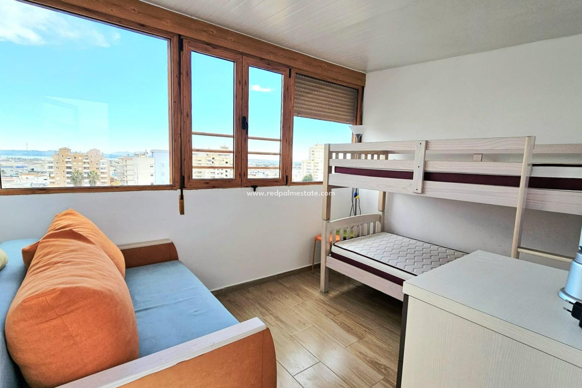 Resale - Apartment -
Torrevieja - Nueva Torrevieja - Aguas Nuevas