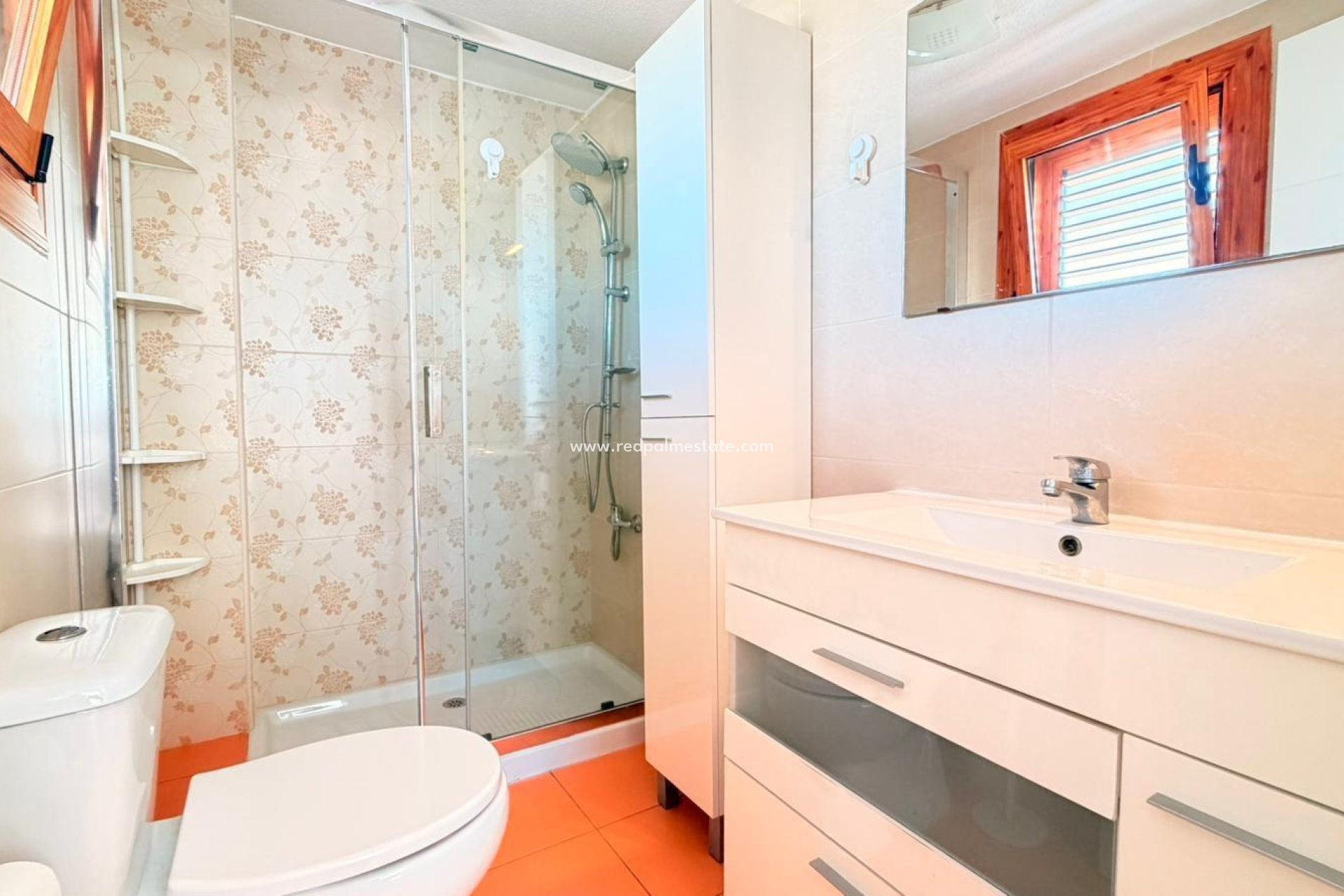Resale - Apartment -
Torrevieja - Nueva Torrevieja - Aguas Nuevas