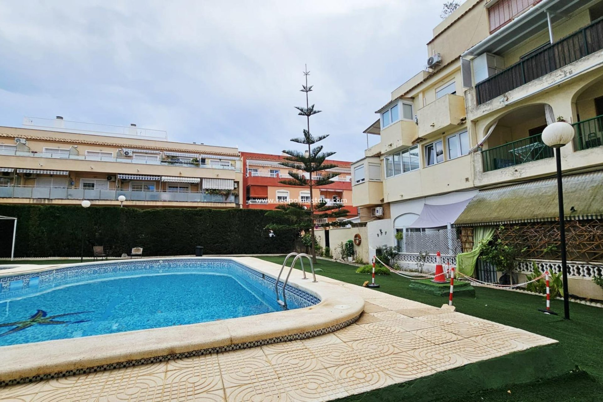 Resale - Apartment -
Torrevieja - Nueva Torrevieja - Aguas Nuevas