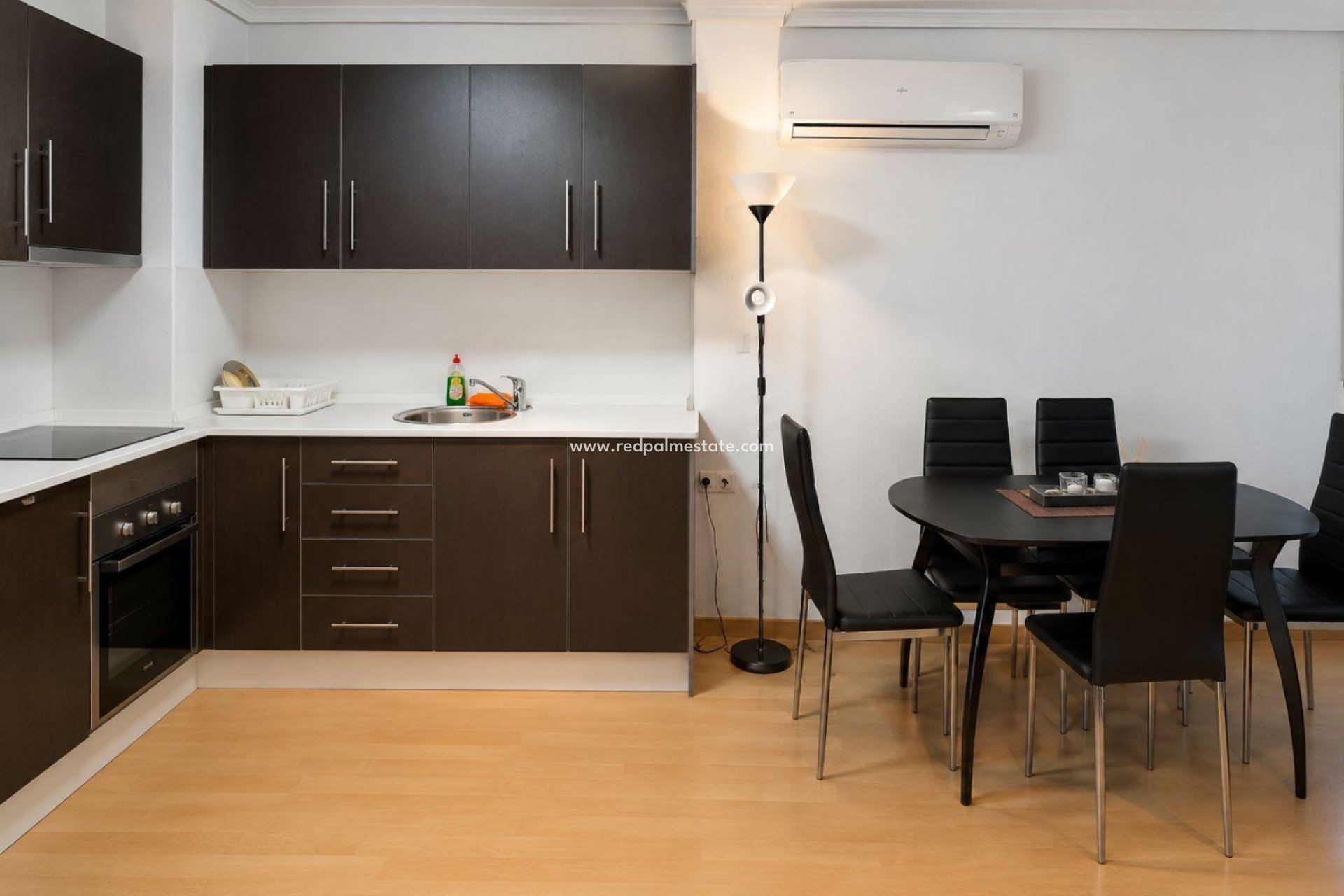 Resale - Apartment -
Torrevieja - Nueva Torrevieja - Aguas Nuevas