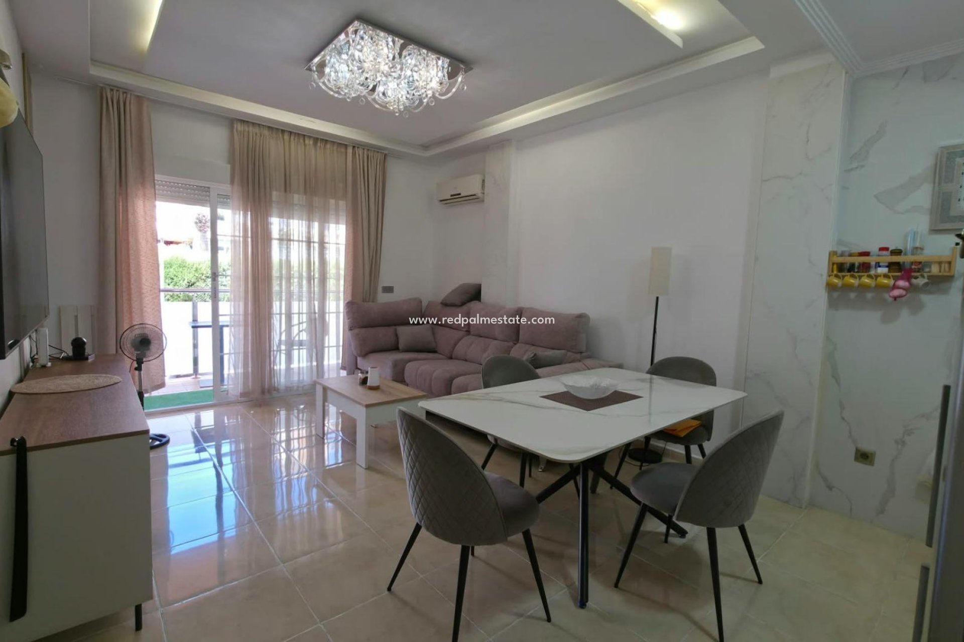 Resale - Apartment -
Torrevieja - Nueva Torrevieja - Aguas Nuevas
