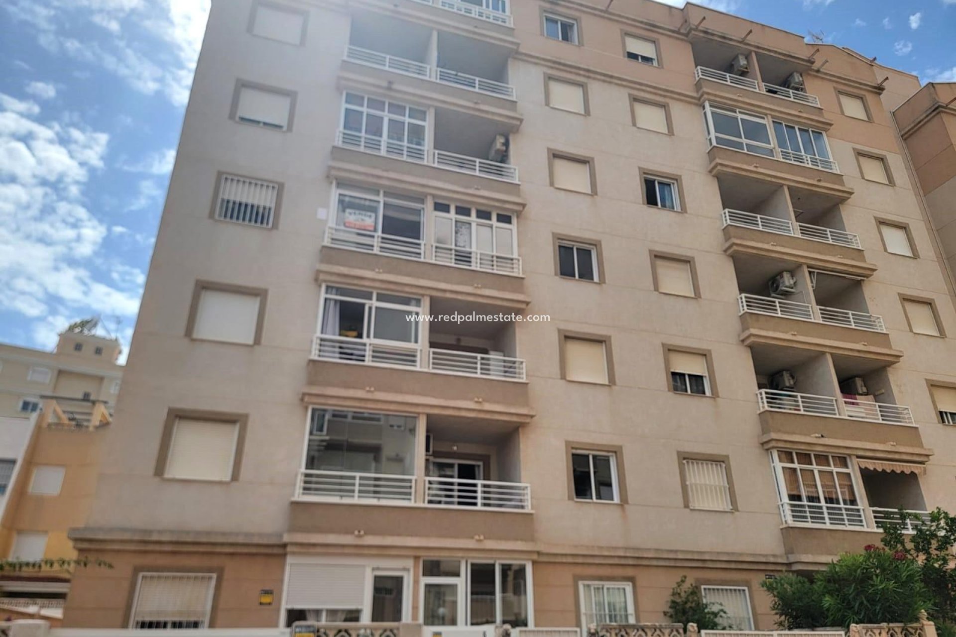 Resale - Apartment -
Torrevieja - Nueva Torrevieja - Aguas Nuevas