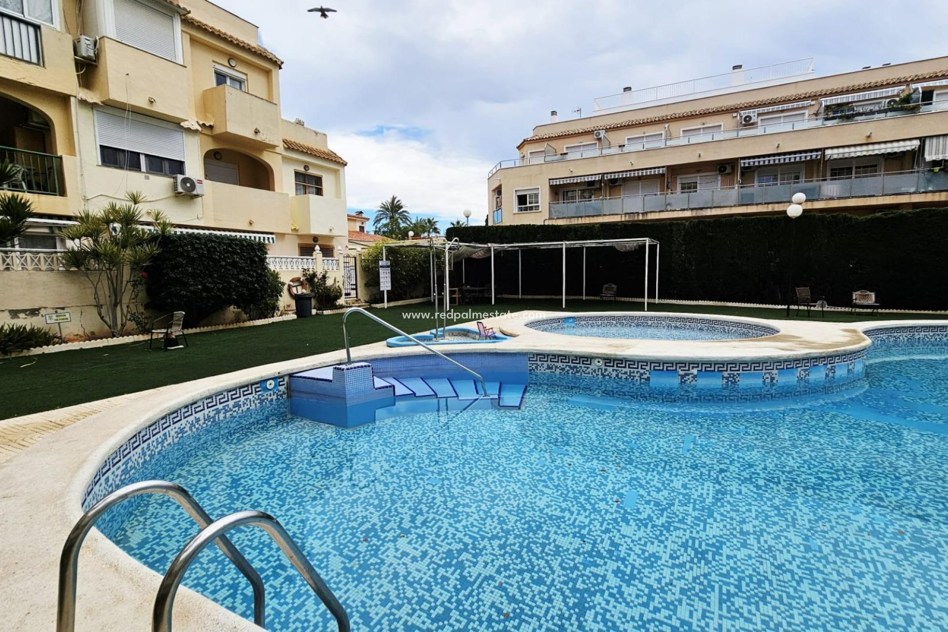Resale - Apartment -
Torrevieja - Nueva Torrevieja - Aguas Nuevas