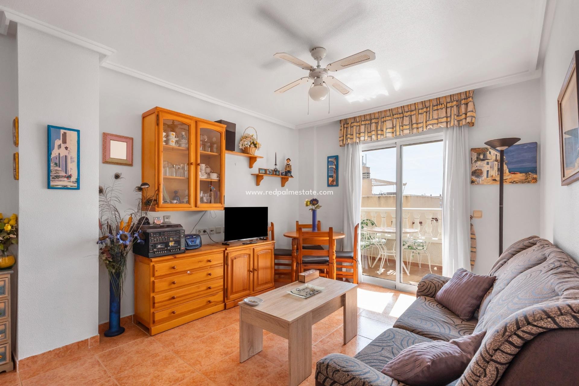 Resale - Apartment -
Torrevieja - Nueva Torrevieja - Aguas Nuevas