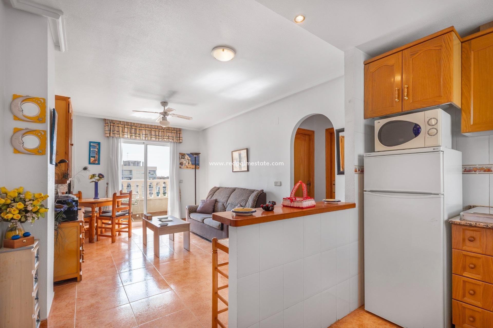 Resale - Apartment -
Torrevieja - Nueva Torrevieja - Aguas Nuevas