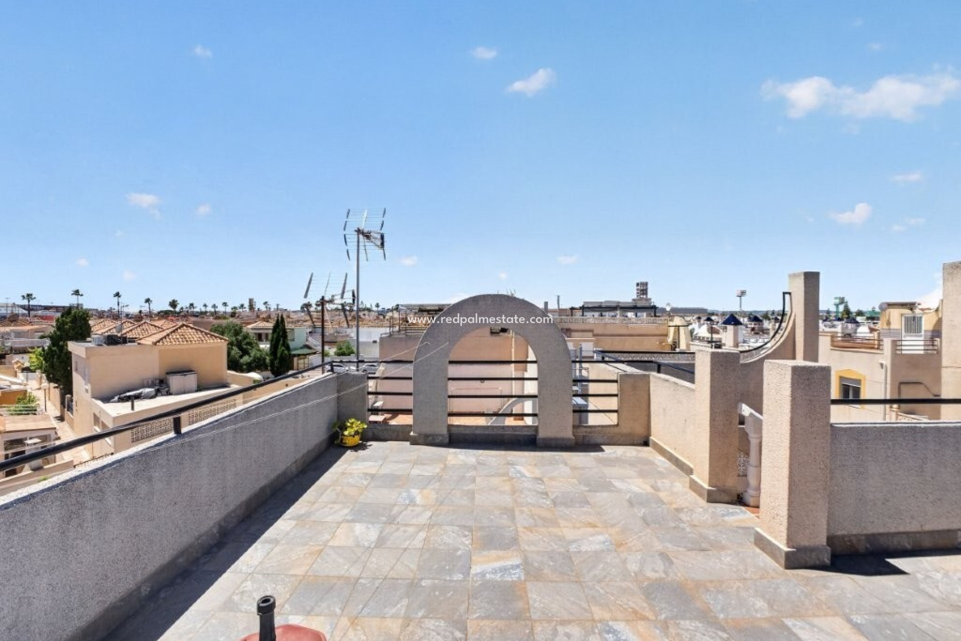 Resale - Apartment -
Torrevieja - Nueva Torrevieja - Aguas Nuevas