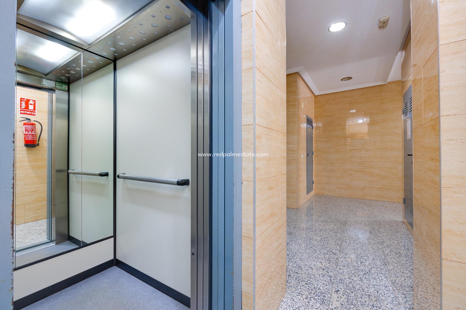 Resale - Apartment -
Torrevieja - PARQUE DE LAS NACIONES