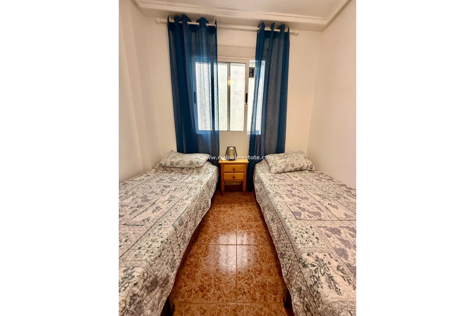 Resale - Apartment -
Torrevieja - PARQUE DE LAS NACIONES