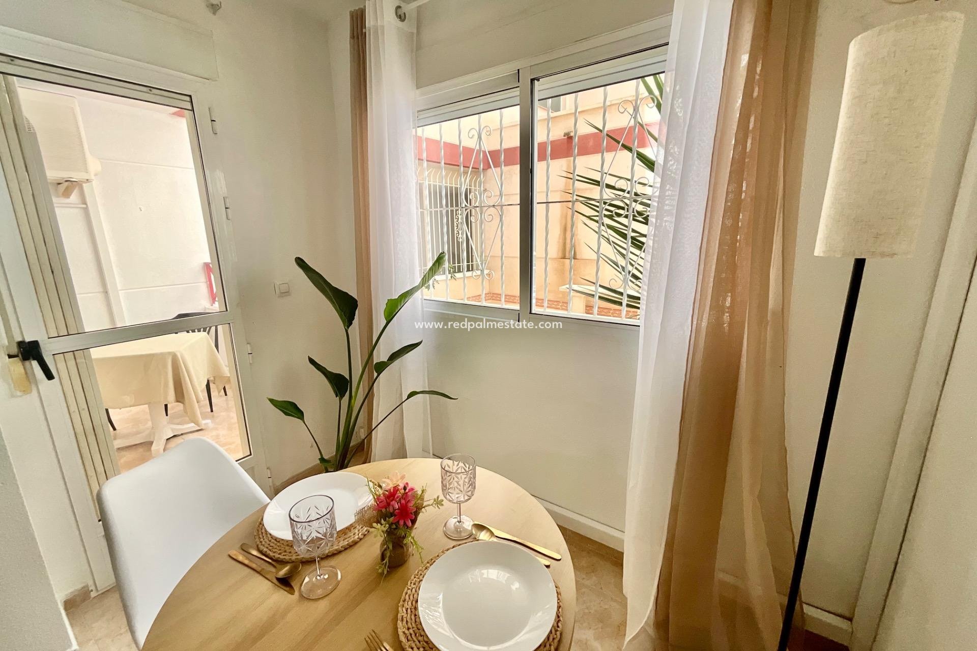 Resale - Apartment -
Torrevieja - PARQUE DE LAS NACIONES