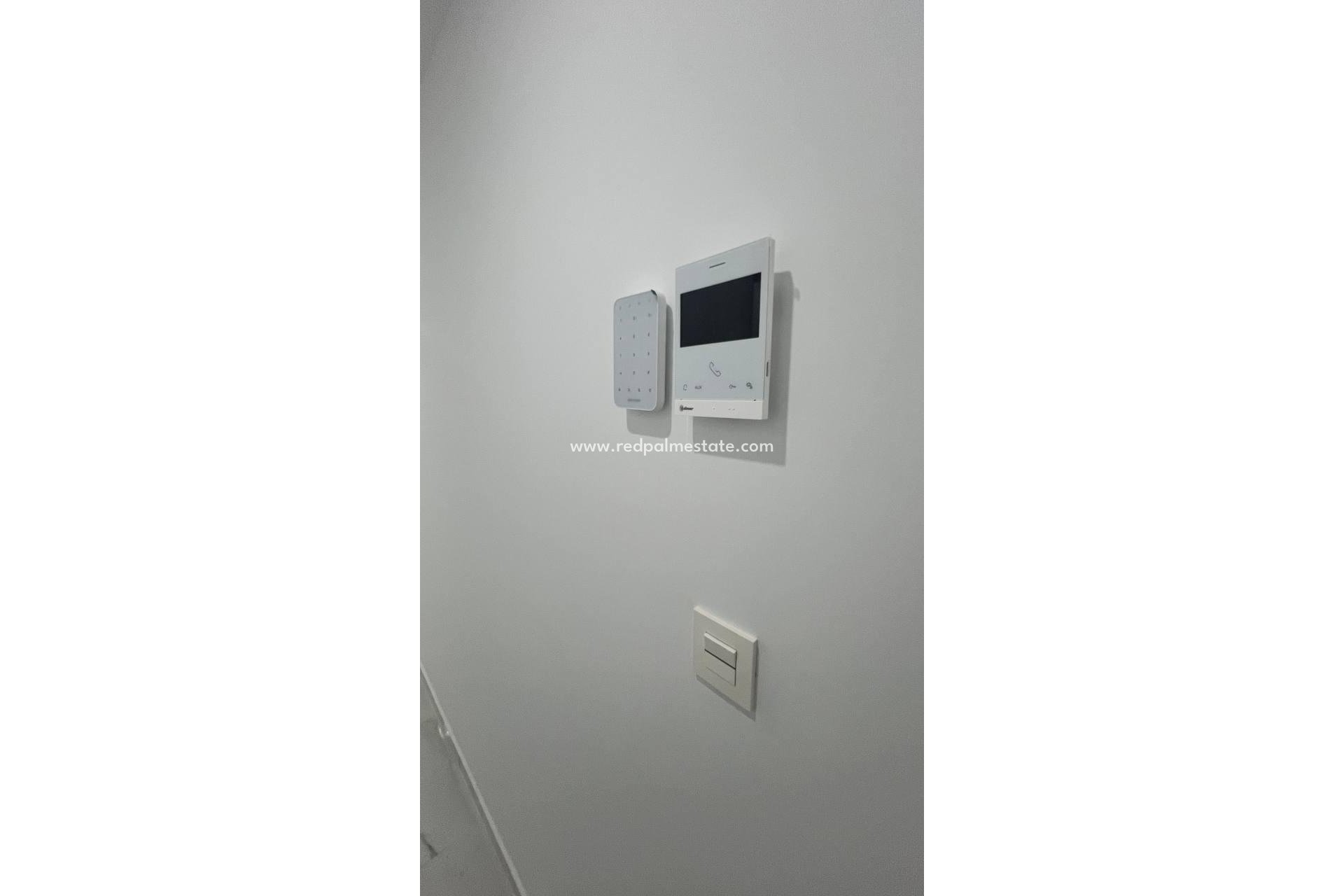 Resale - Apartment -
Torrevieja - PARQUE DE LAS NACIONES