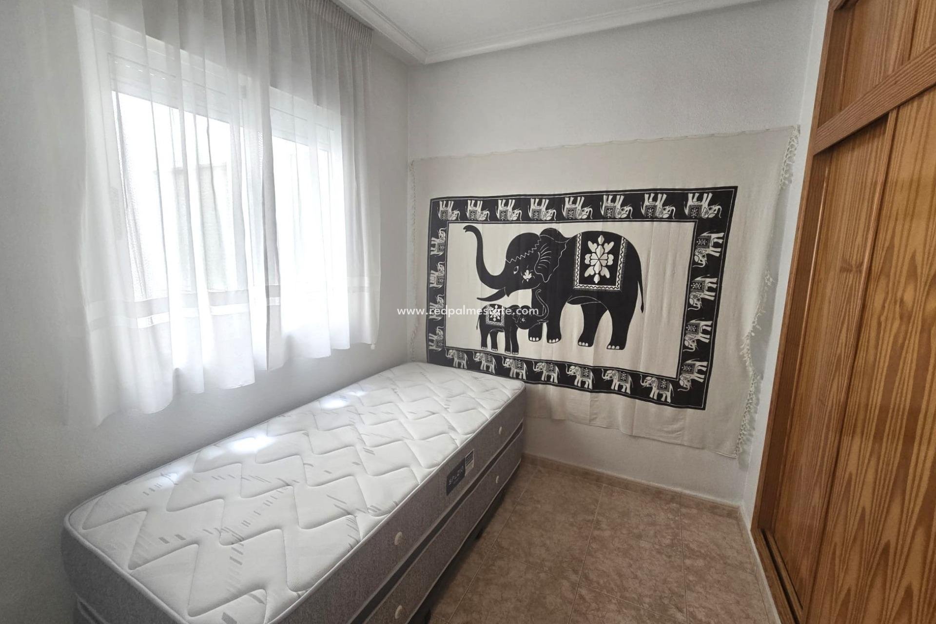 Resale - Apartment -
Torrevieja - Parque las naciones