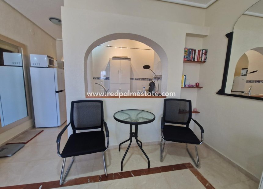 Resale - Apartment -
Torrevieja - Paseo maritimo