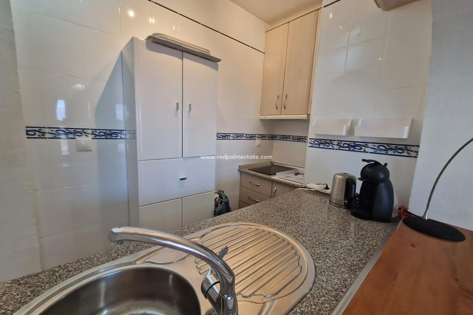 Resale - Apartment -
Torrevieja - Paseo maritimo