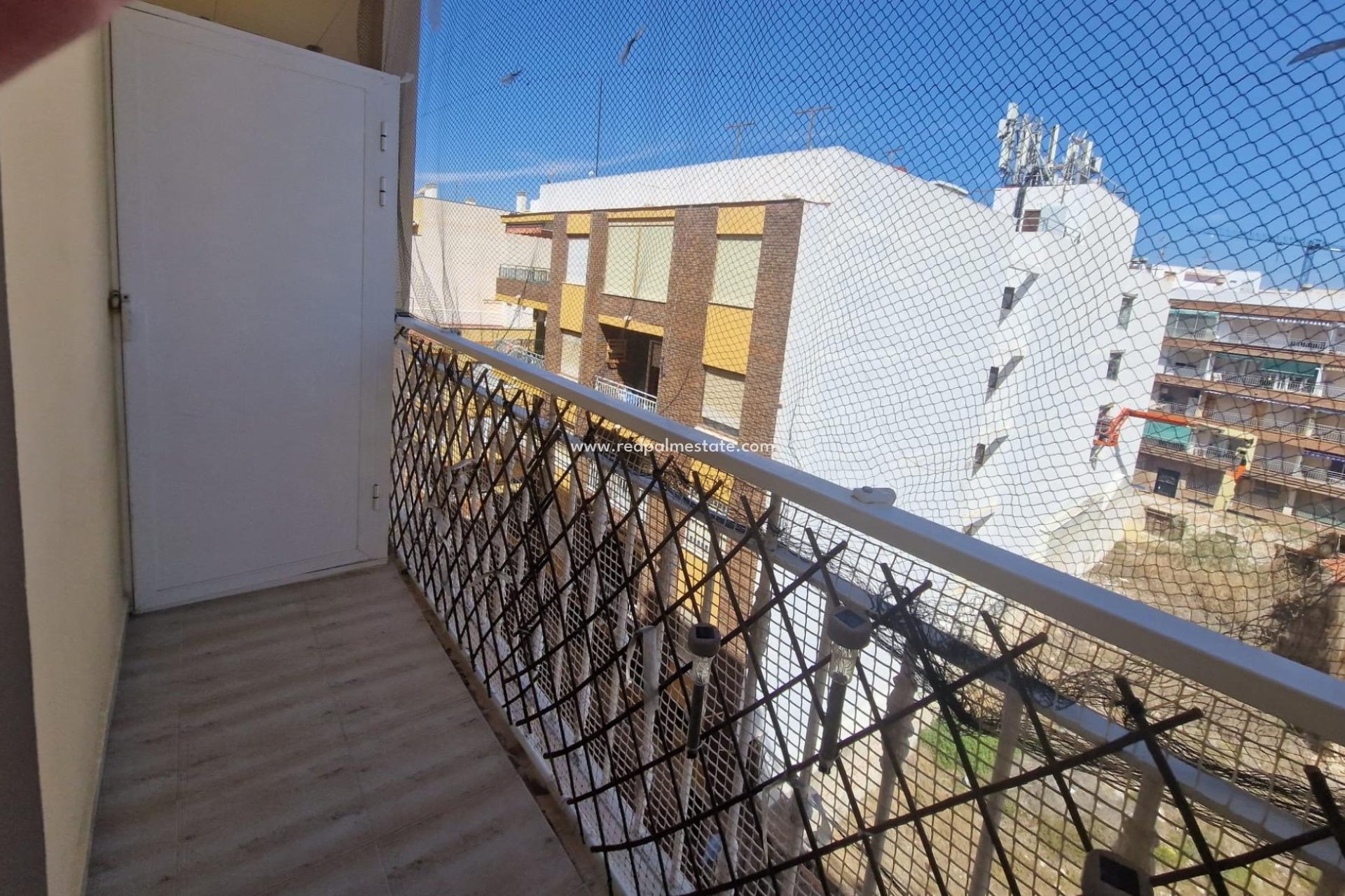 Resale - Apartment -
Torrevieja - Paseo maritimo