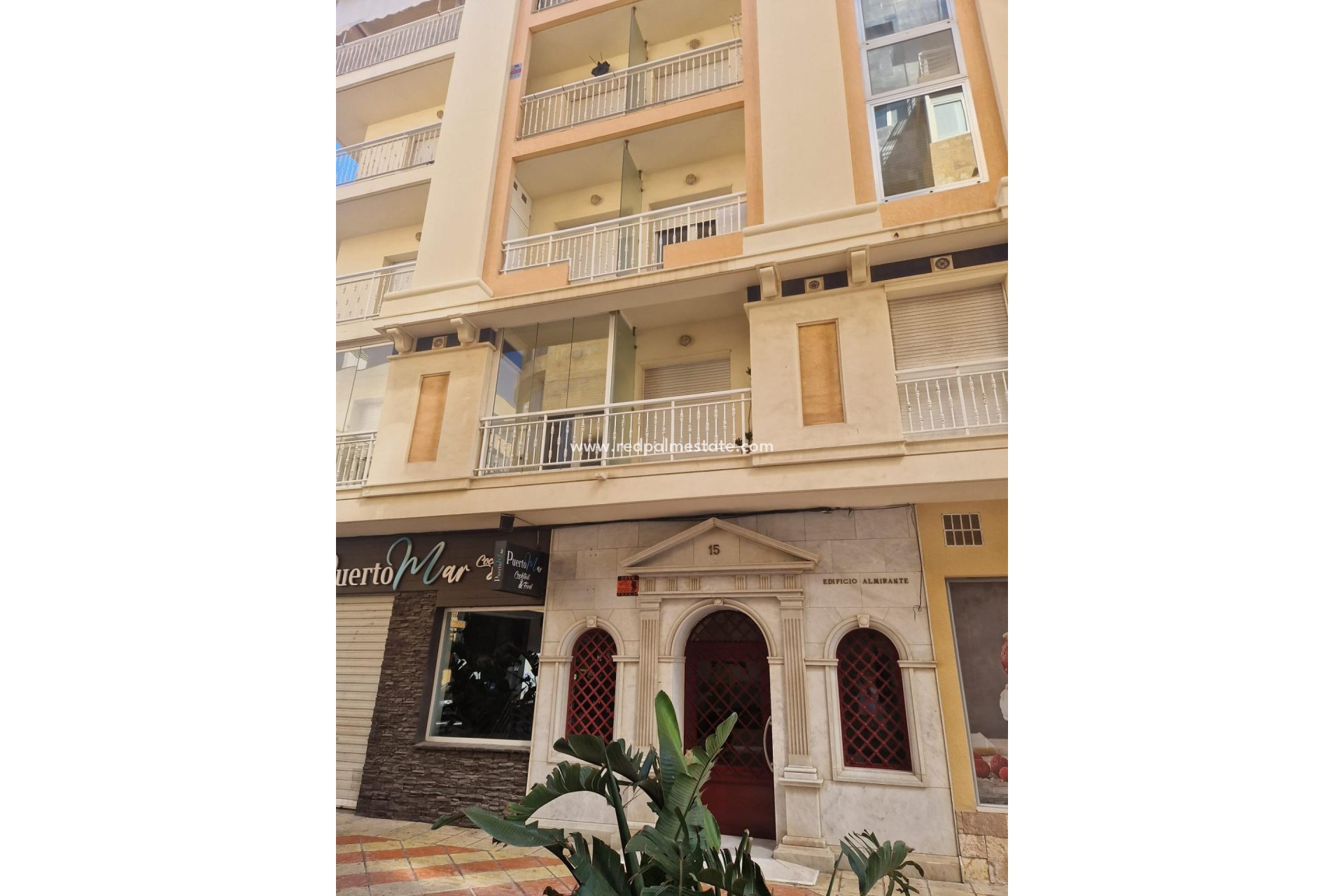 Resale - Apartment -
Torrevieja - Paseo maritimo