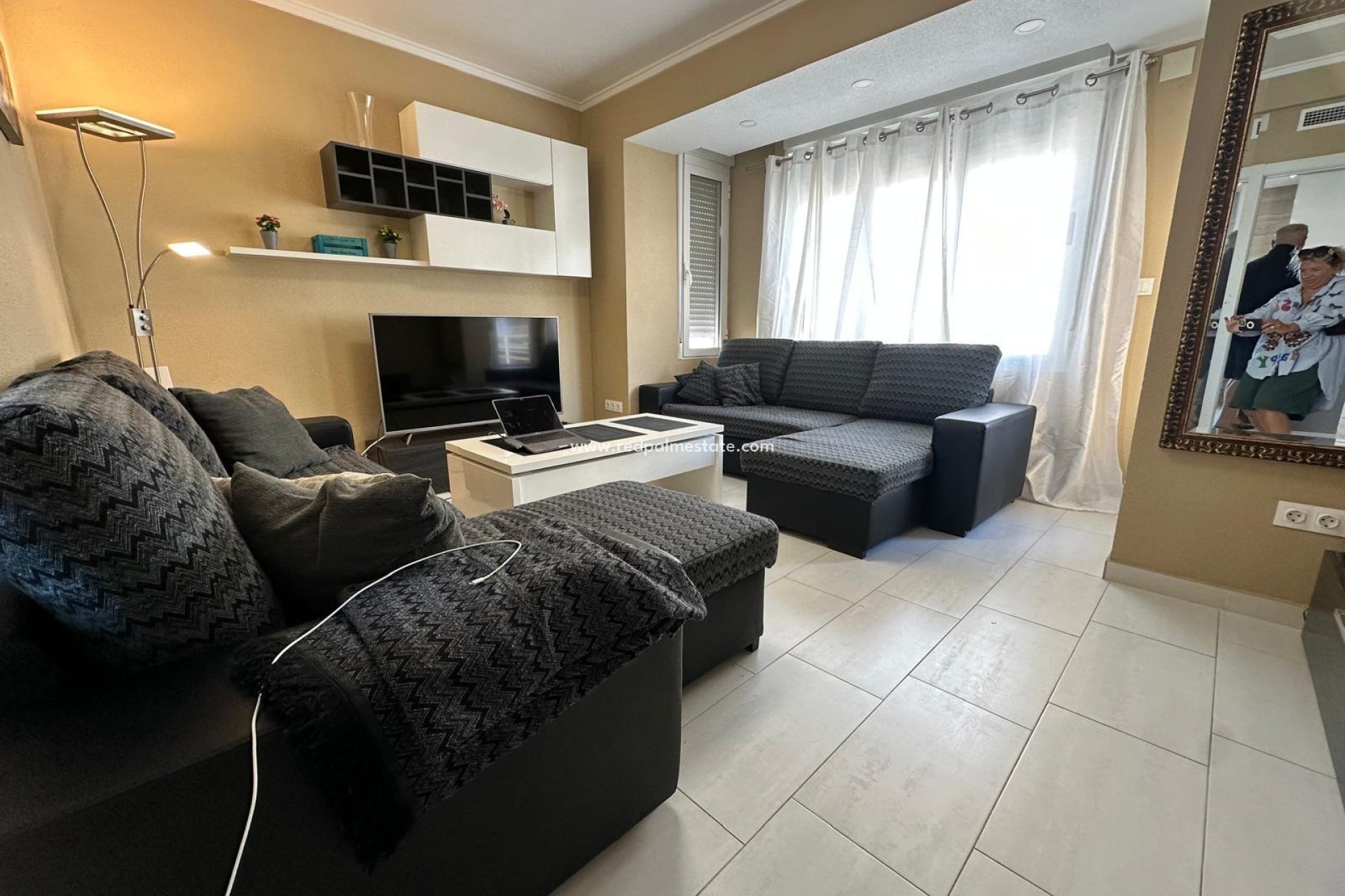 Resale - Apartment -
Torrevieja - Paseo maritimo