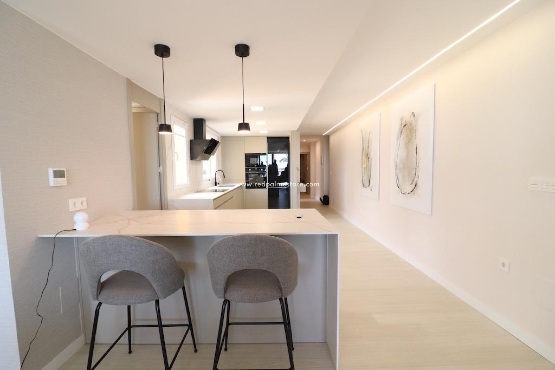 Resale - Apartment -
Torrevieja - Paseo maritimo