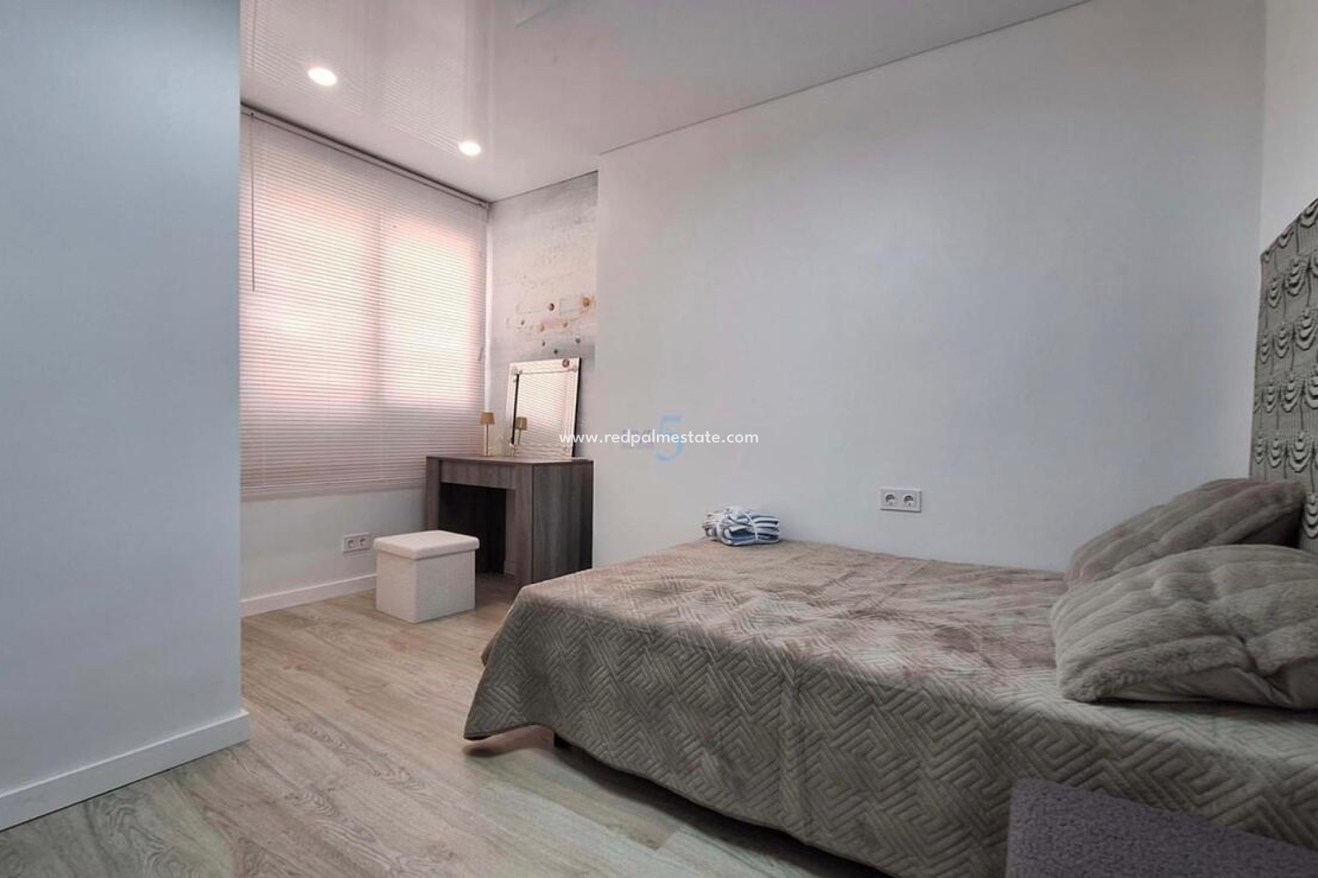 Resale - Apartment -
Torrevieja - Playa Acecion