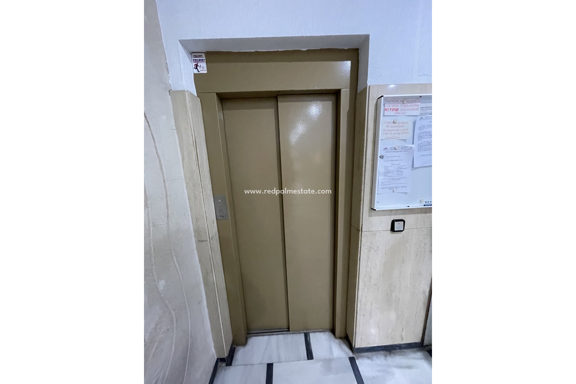 Resale - Apartment -
Torrevieja - Playa de cura