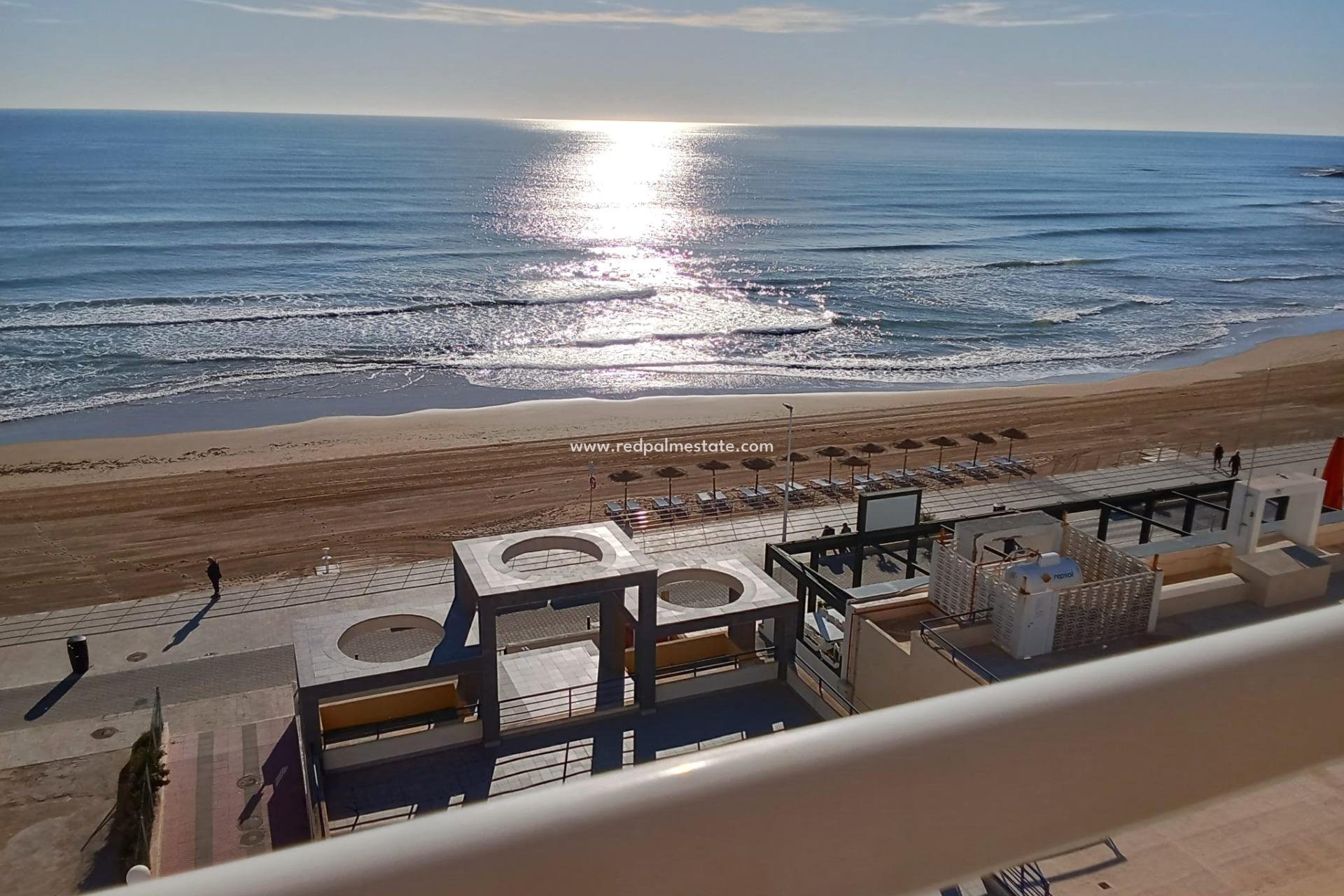 Resale - Apartment -
Torrevieja - PLAYA DE LA MATA