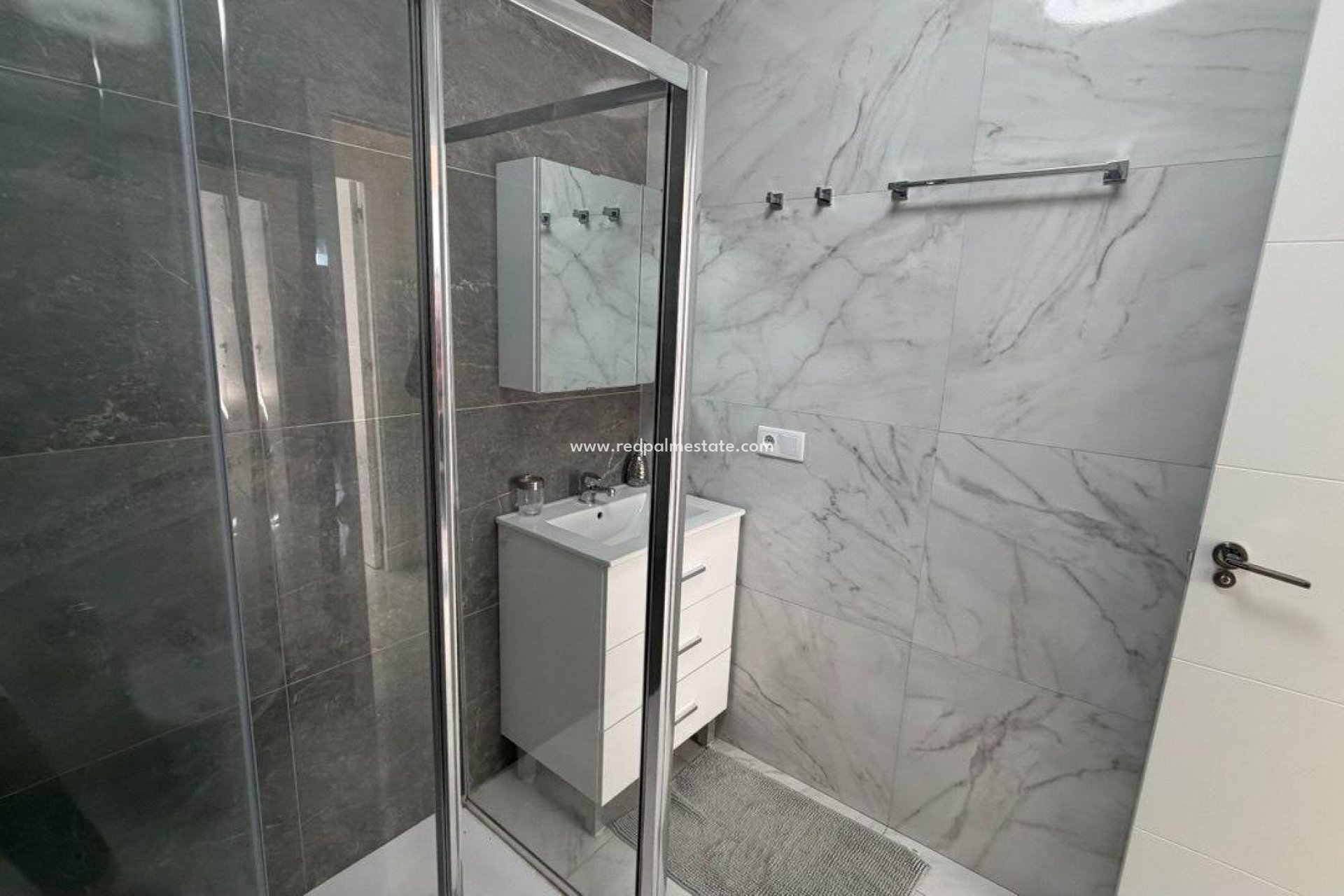 Resale - Apartment -
Torrevieja - Playa de los Locos