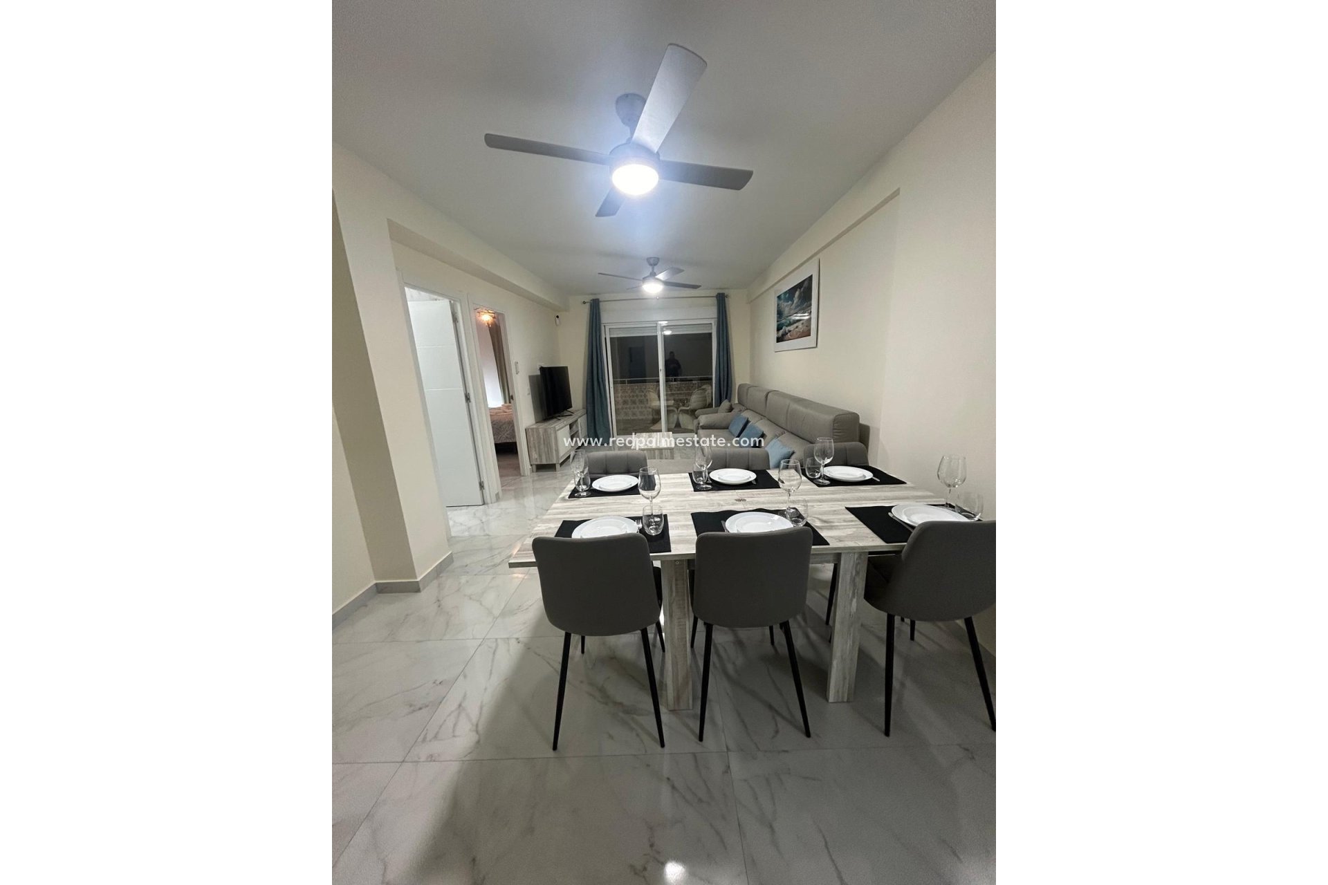 Resale - Apartment -
Torrevieja - Playa de los Locos