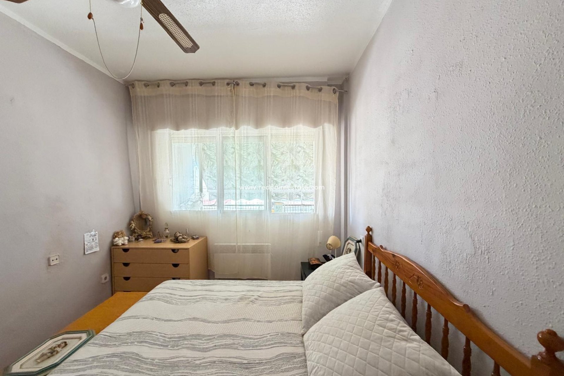 Resale - Apartment -
Torrevieja - Playa de los Locos