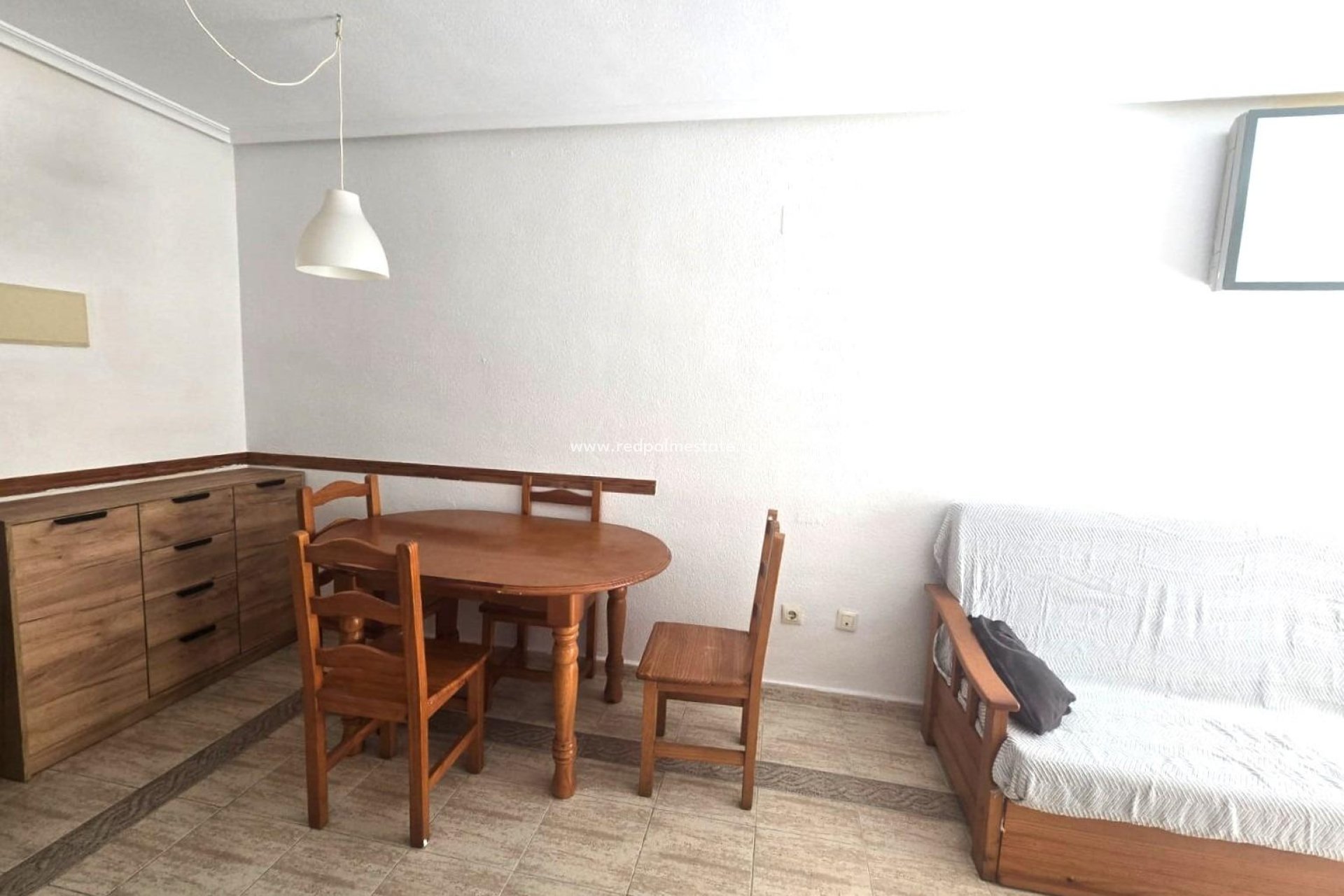 Resale - Apartment -
Torrevieja - Playa de los Locos