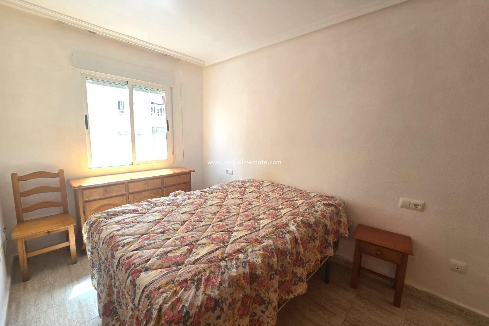 Resale - Apartment -
Torrevieja - Playa de los Locos