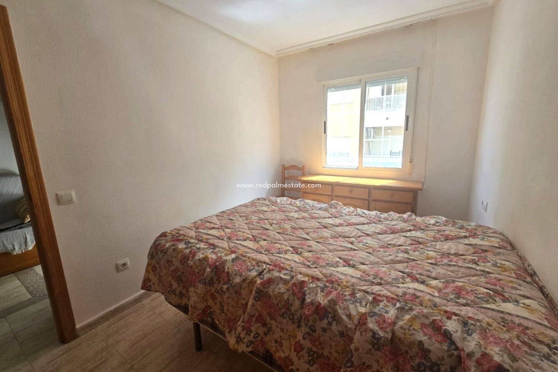 Resale - Apartment -
Torrevieja - Playa de los Locos