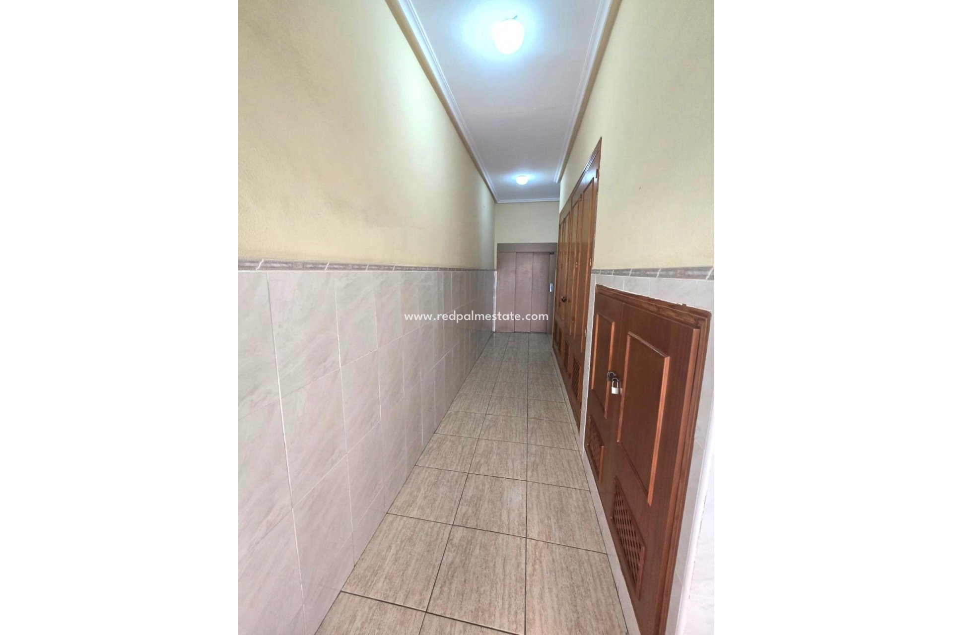 Resale - Apartment -
Torrevieja - Playa de los Locos