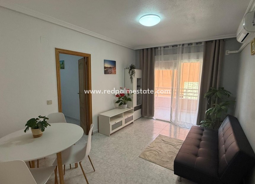 Resale - Apartment -
Torrevieja - Playa de los Locos