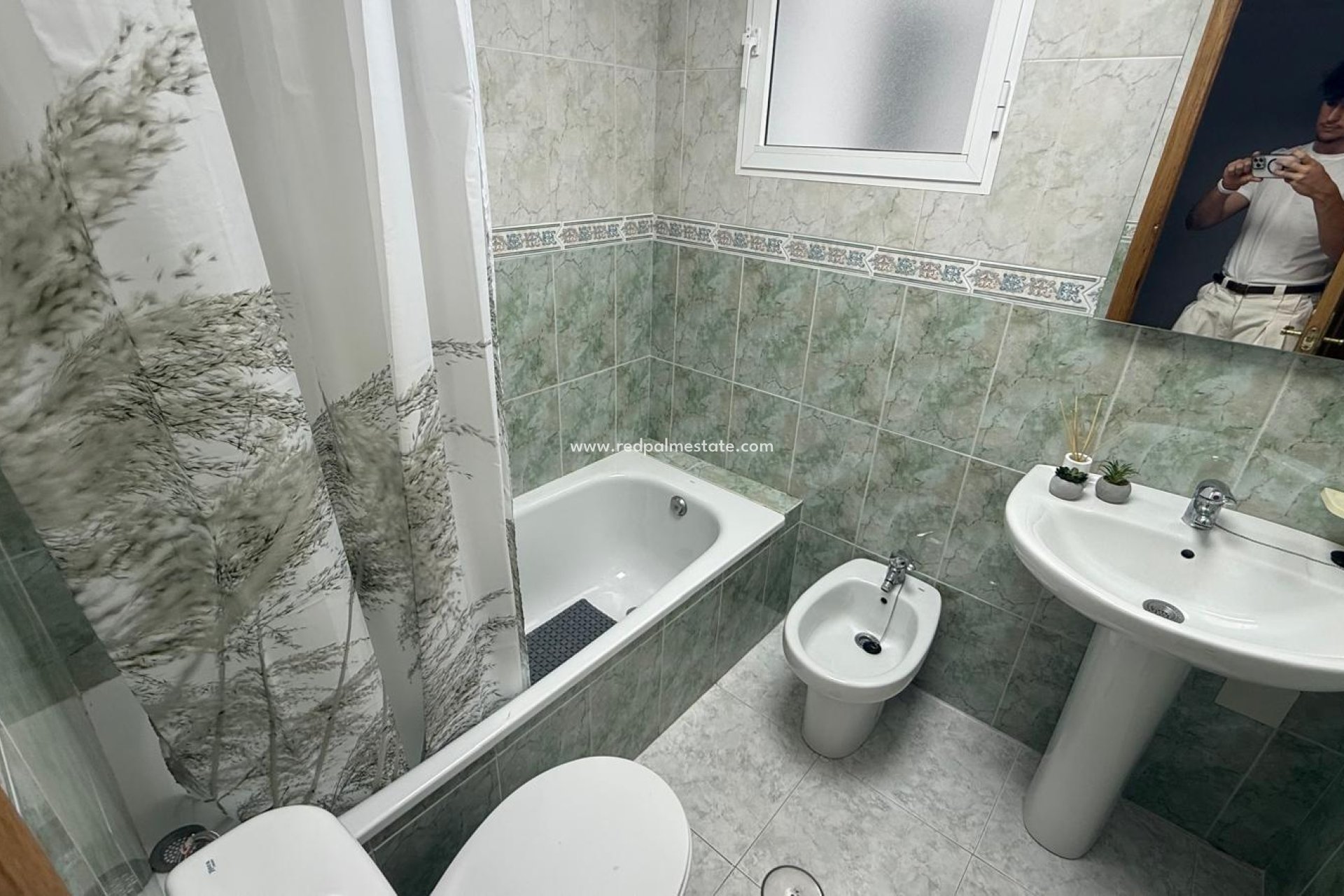 Resale - Apartment -
Torrevieja - Playa de los Locos