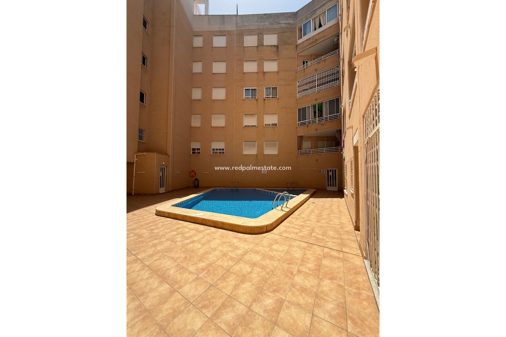 Resale - Apartment -
Torrevieja - Playa de los Locos
