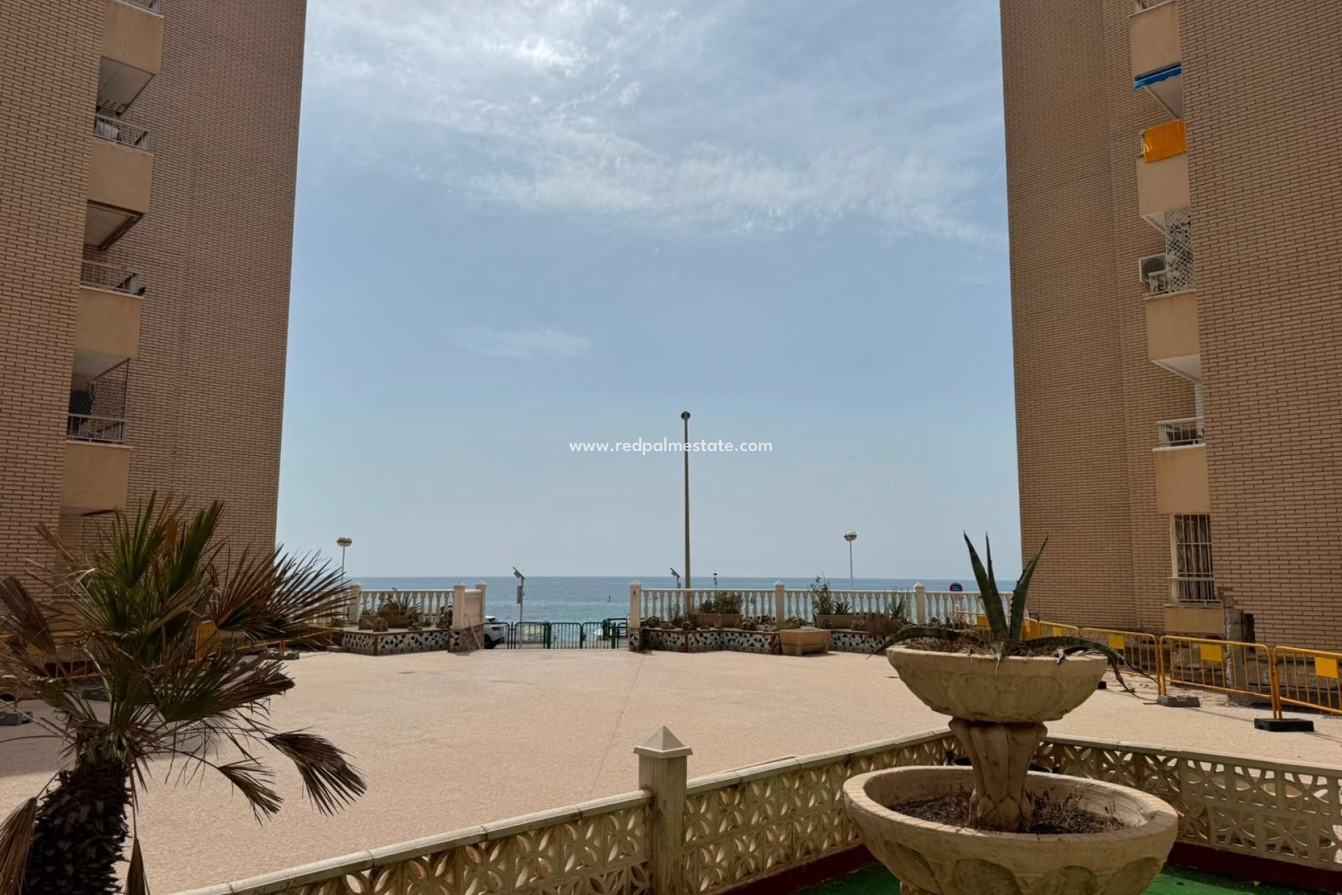 Resale - Apartment -
Torrevieja - Playa de los Locos
