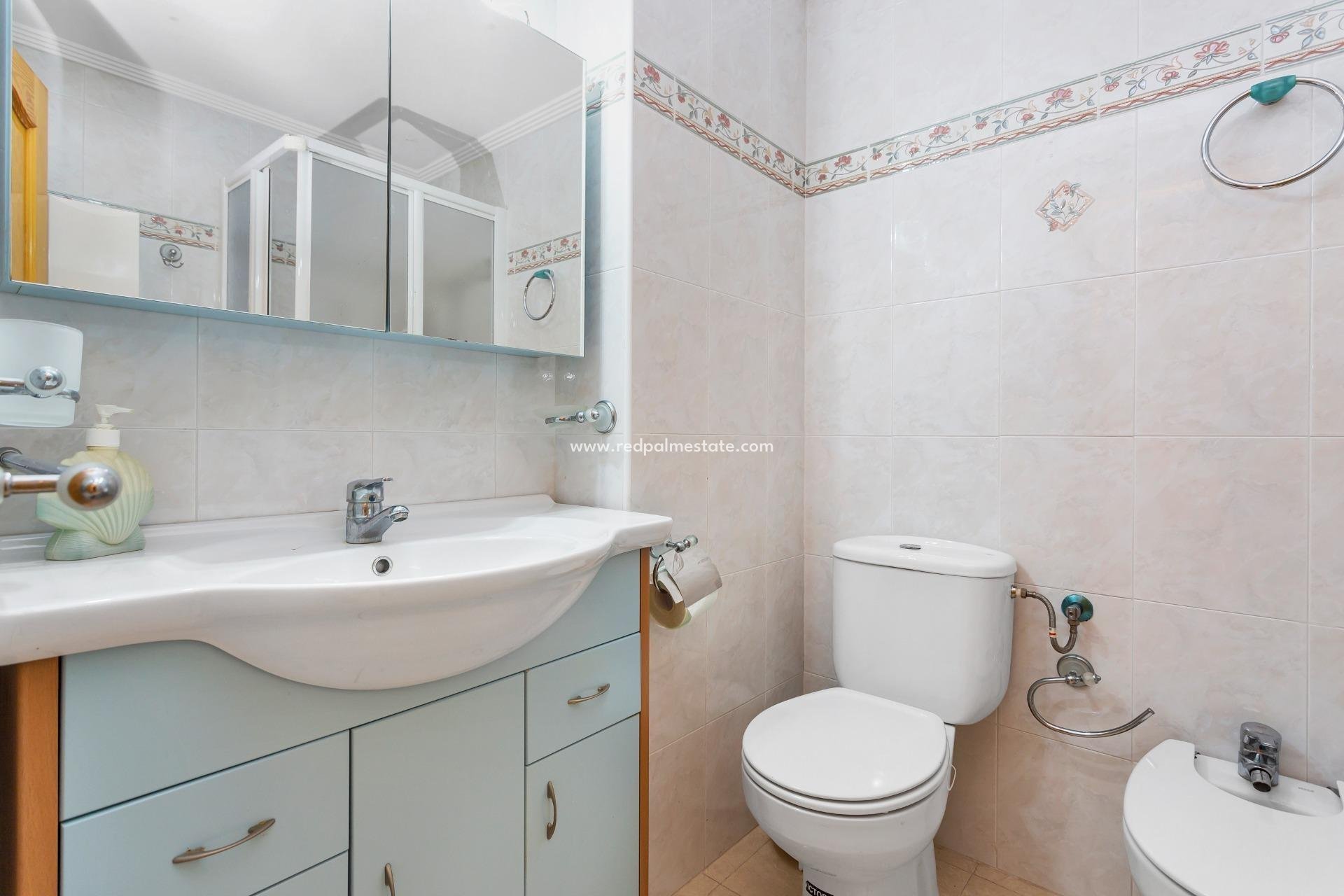 Resale - Apartment -
Torrevieja - Playa de los Locos