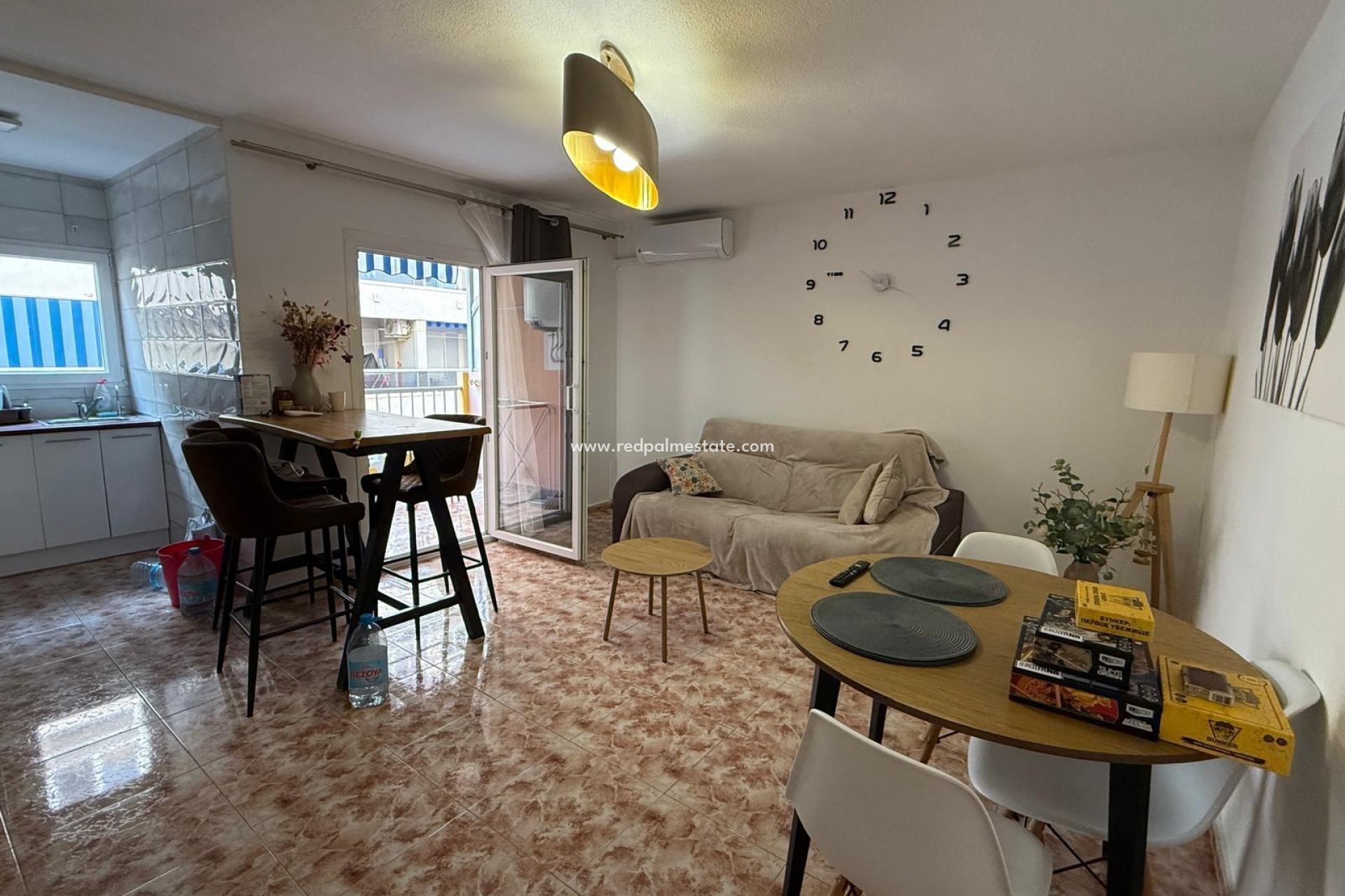 Resale - Apartment -
Torrevieja - Playa de los Locos