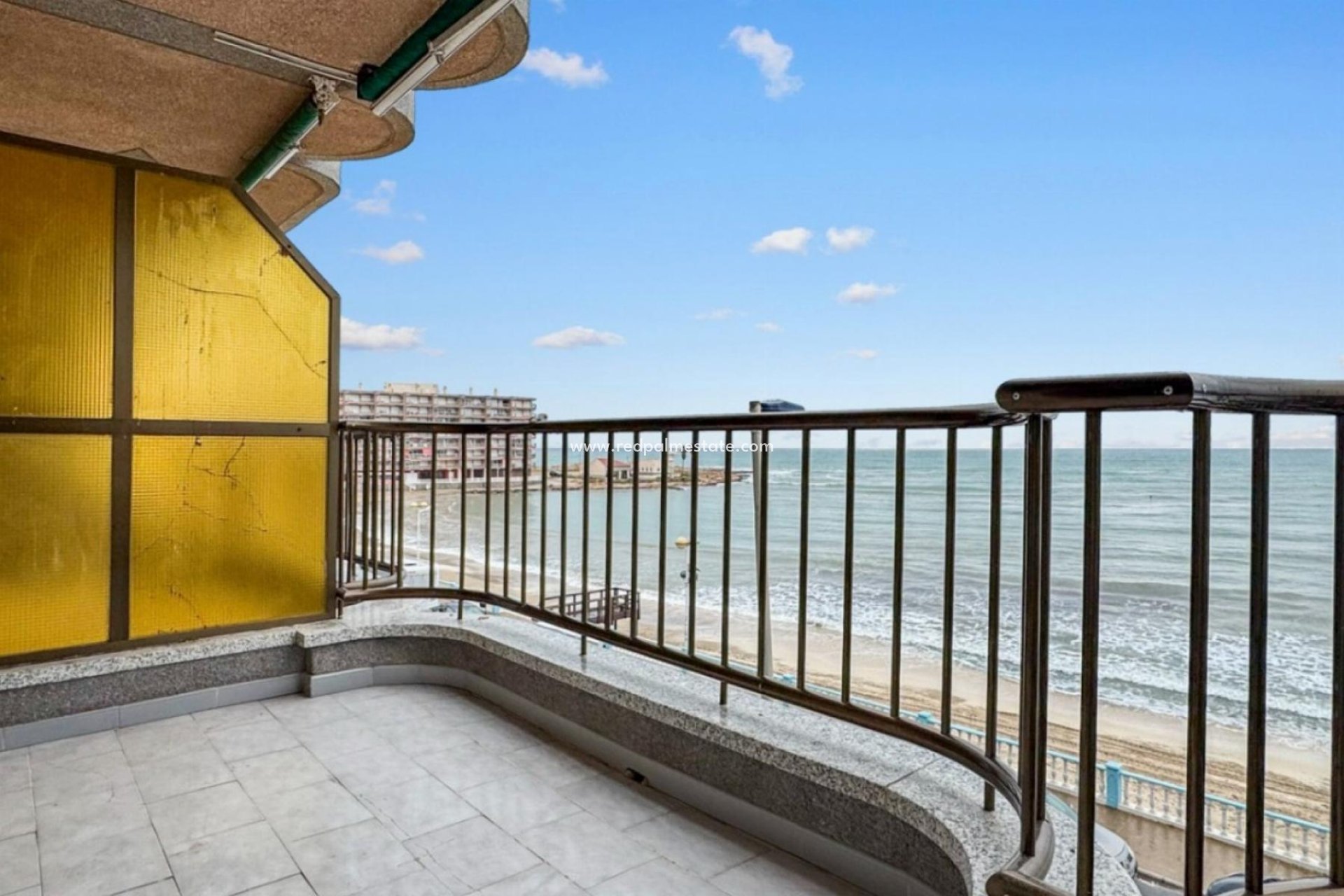 Resale - Apartment -
Torrevieja - Playa de los Locos